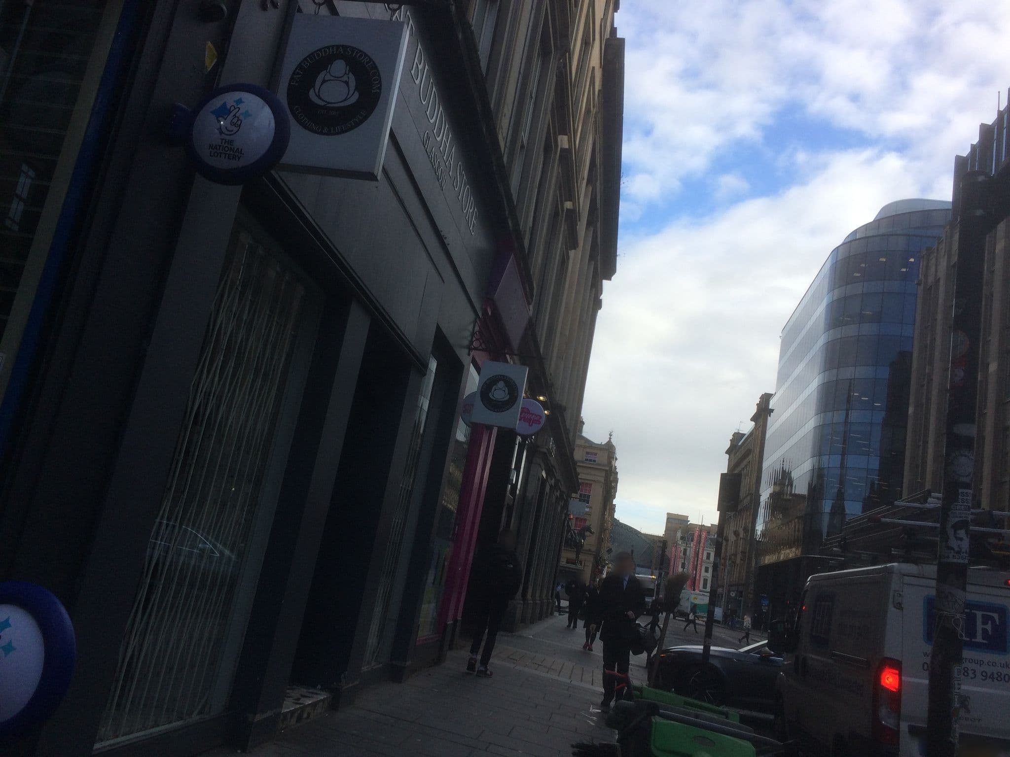 Street view near Travelodge, Glasgow — © gmc (CC BY-SA · Mapillary)