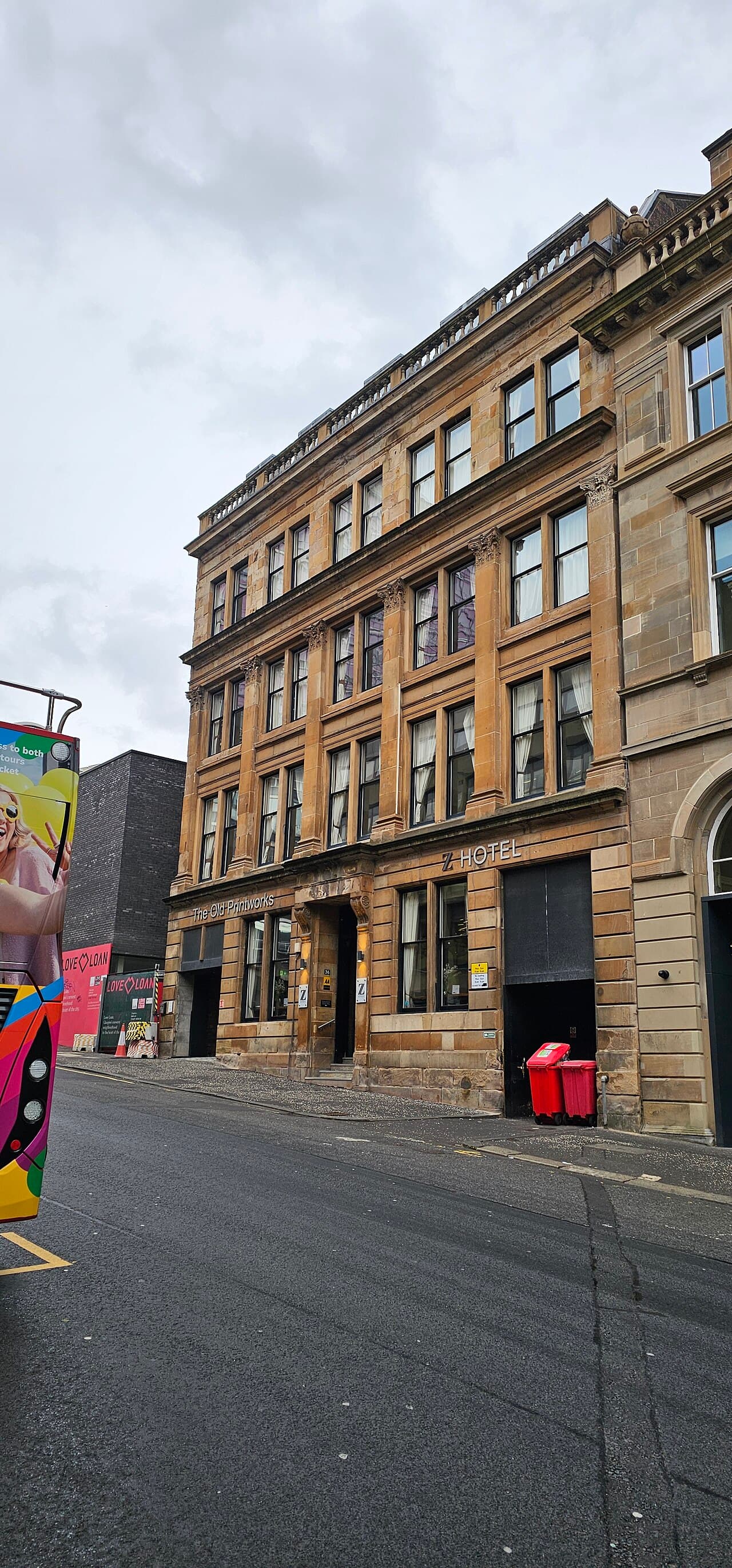 The Z Hotel Glasgow (via Wikimedia Commons, CC BY-SA 3.0)