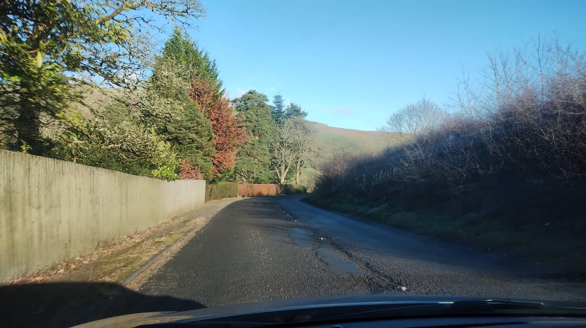 Street view near Strathblane Falconry, Strathblane — © SuborbitalPige0n (CC BY-SA · Mapillary)
