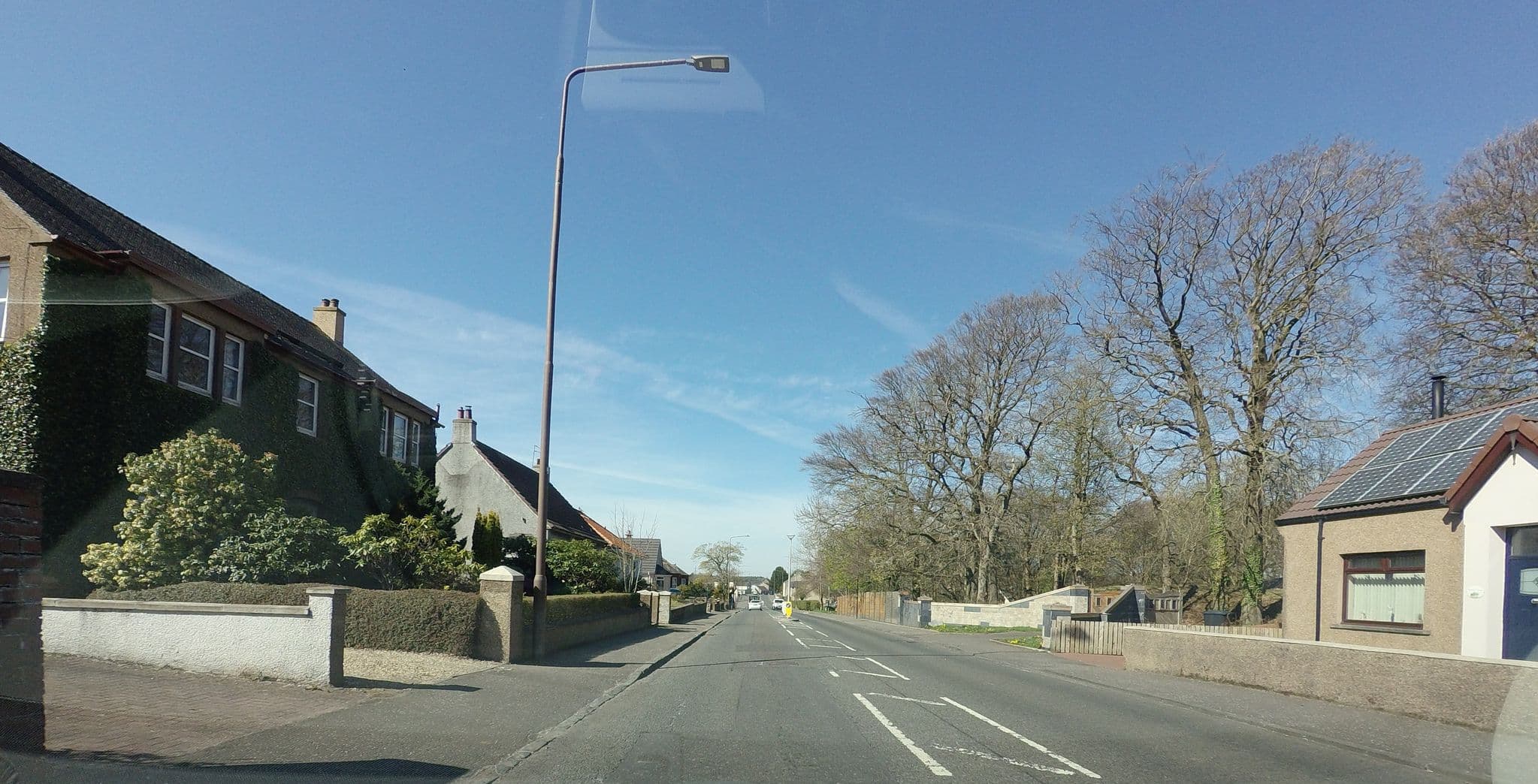 Street view near Cruachan Bed And Breakfast, Seafield — © hobgoblin (CC BY-SA · Mapillary)