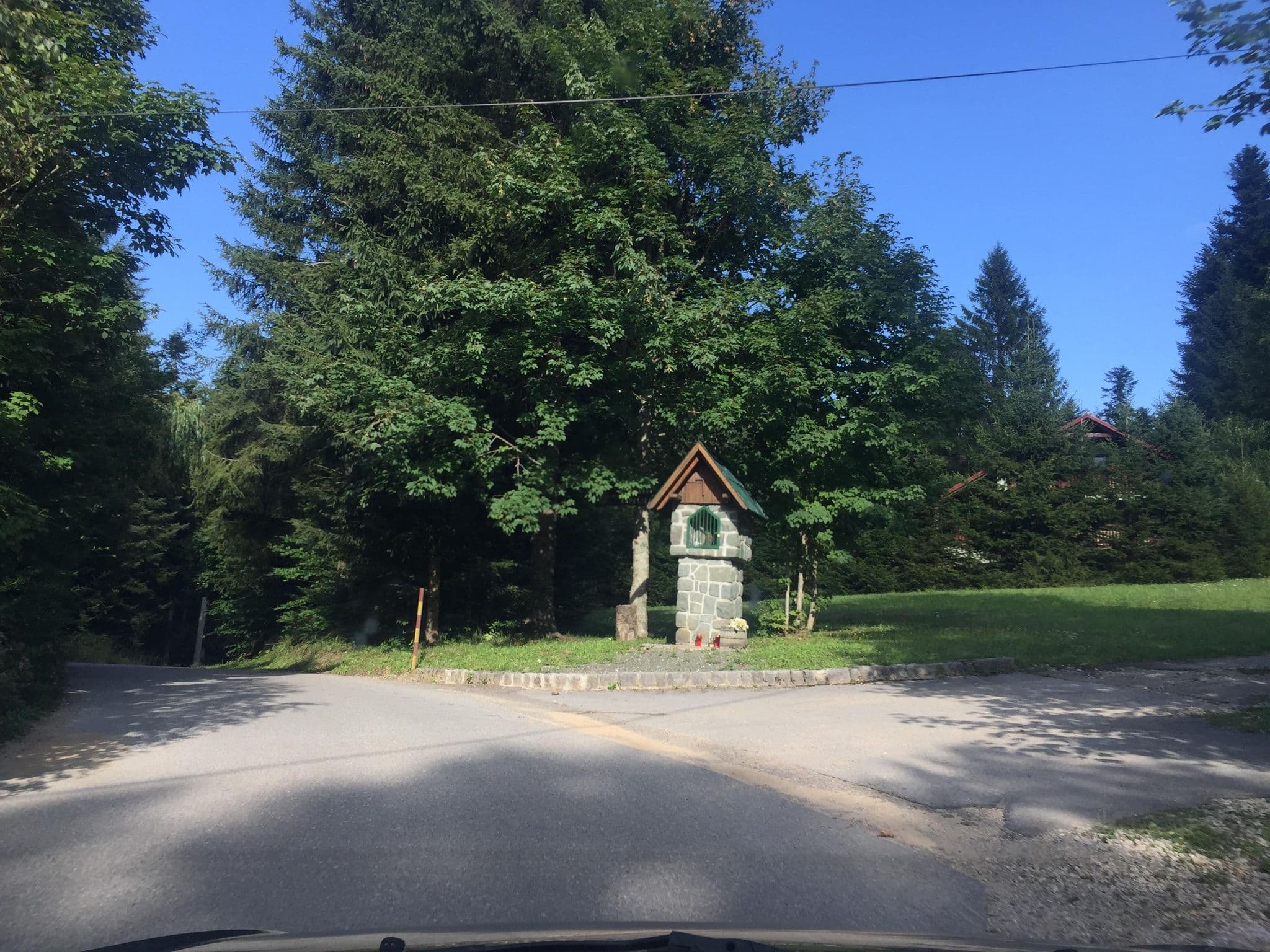 Street view near Apartman Božica, Delnice — © igorzo (CC BY-SA · Mapillary)