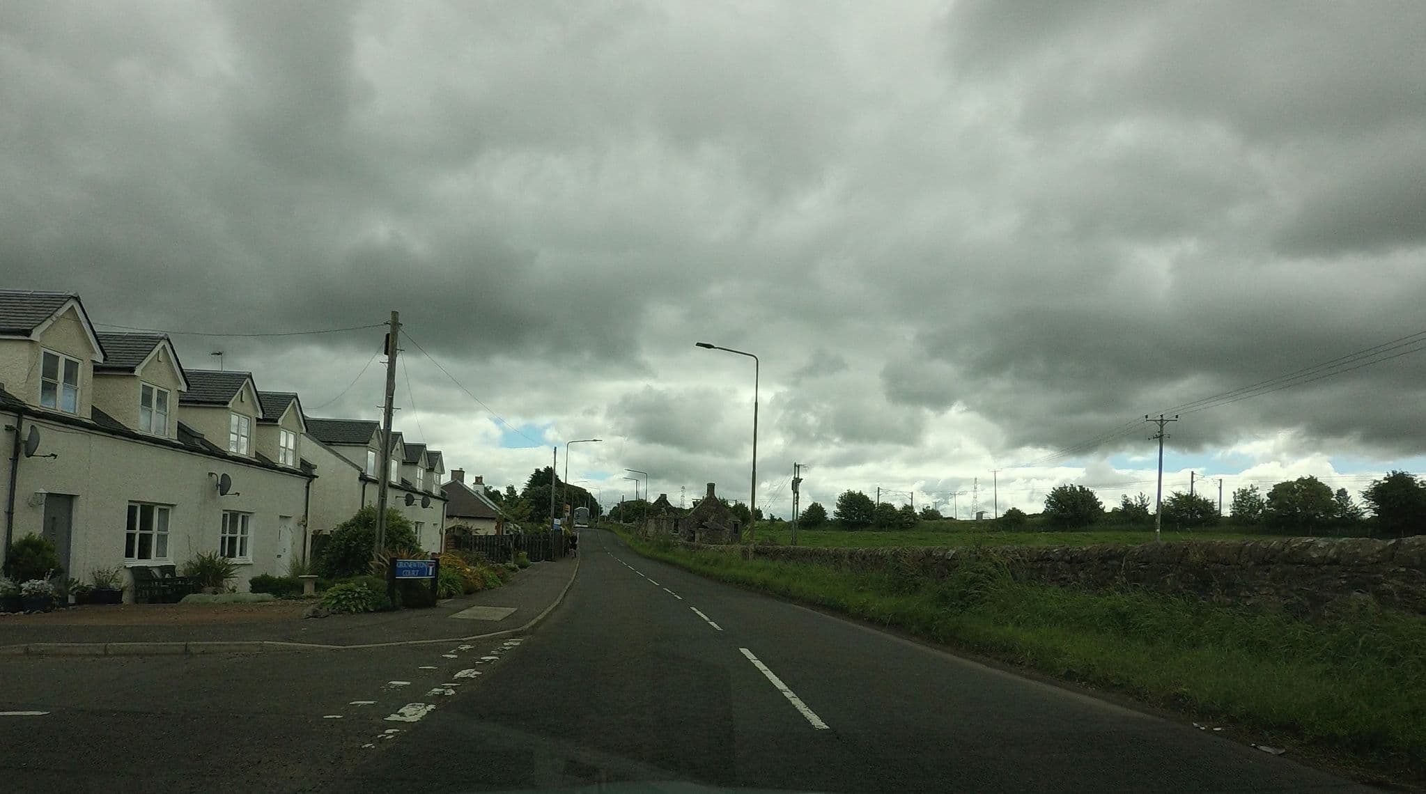 Street view near Marriott Dalmahoy Hotel & Country Club, Kirknewton — © hobgoblin (CC BY-SA · Mapillary)