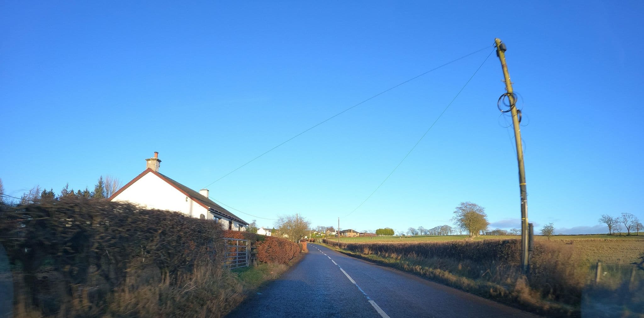 Street view near Wallace Hotel, Carluke — © hobgoblin (CC BY-SA · Mapillary)