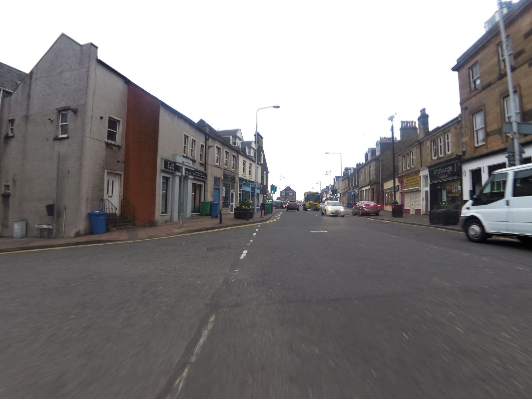 Street view near Queens Hotel, Inverkeithing — © smsm1 (CC BY-SA · Mapillary)