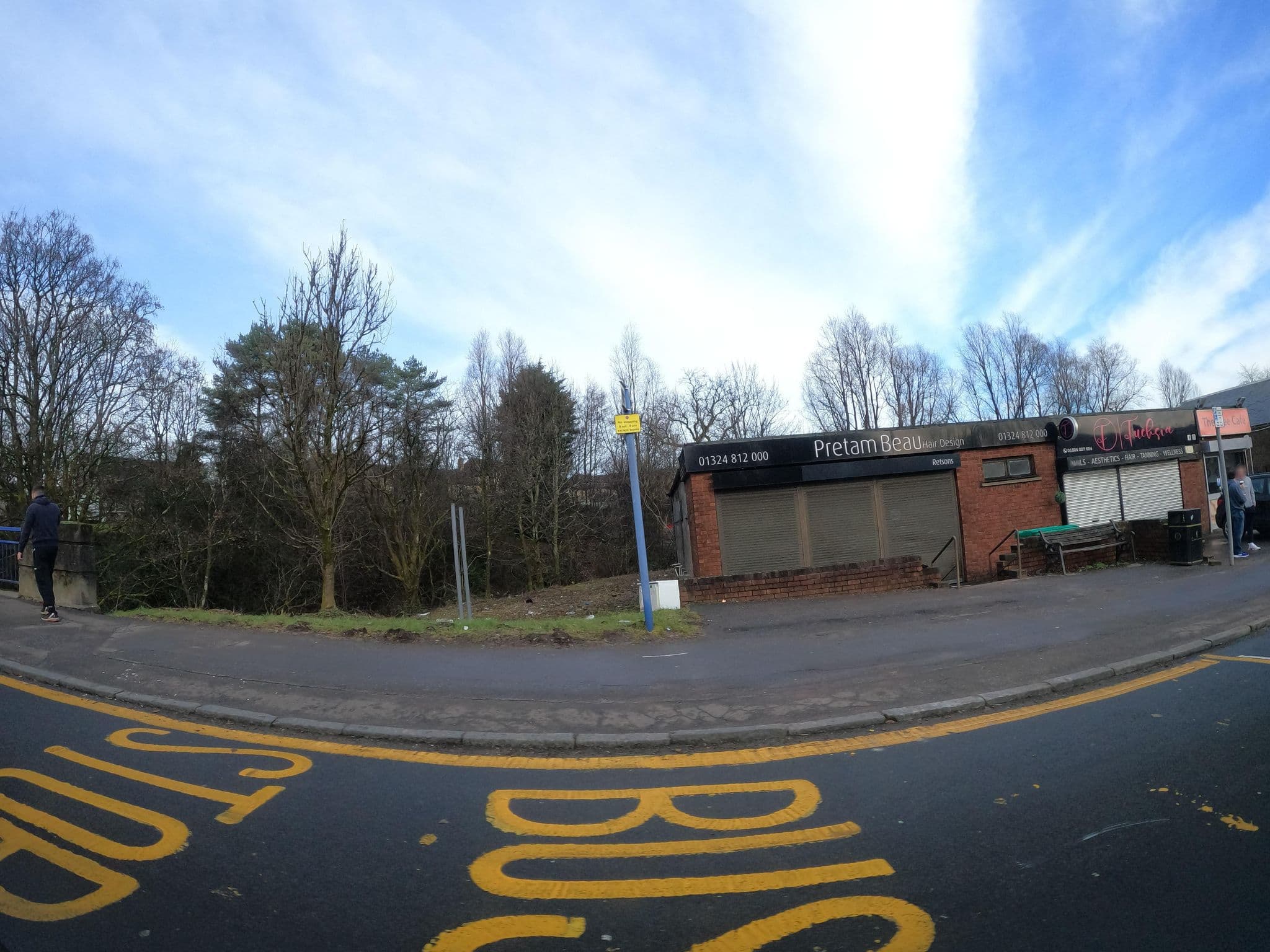 Street view near The Royal Hotel, Bonnybridge — © hobgoblin (CC BY-SA · Mapillary)