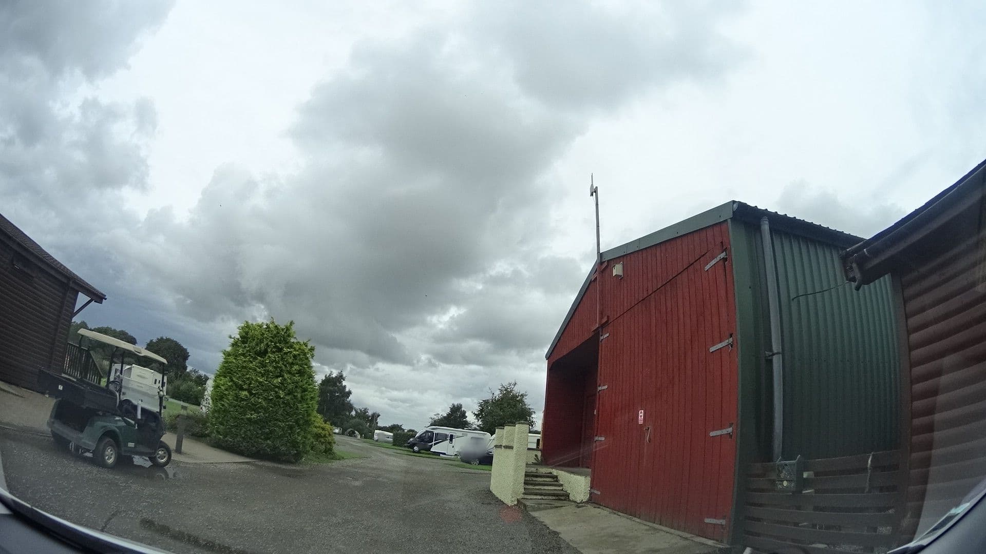 Street view near Linwater Holiday Park, East Calder — © panieravide (CC BY-SA · Mapillary)