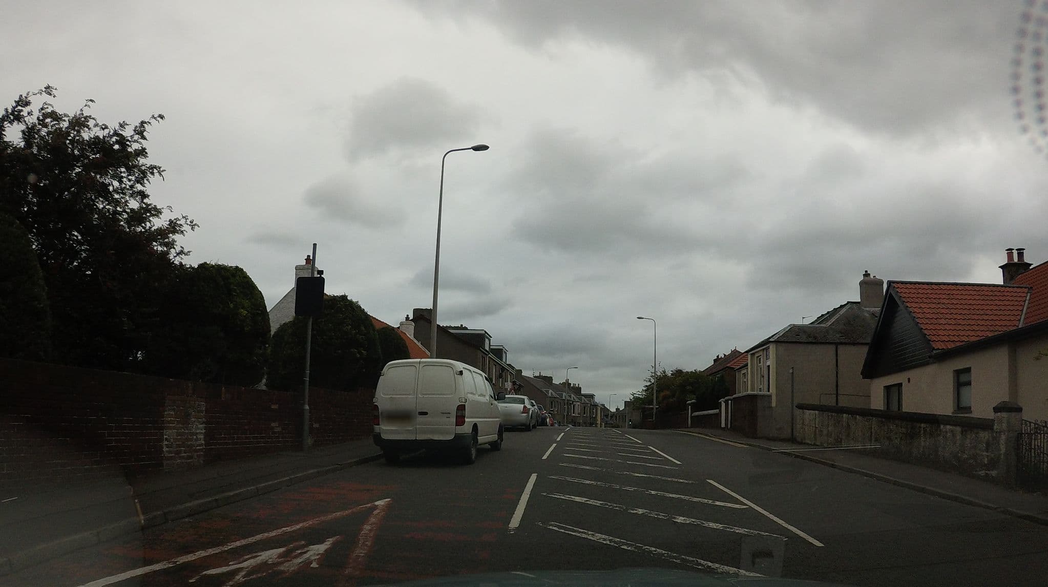 Street view near Wee Hauf, Crossgates — © hobgoblin (CC BY-SA · Mapillary)