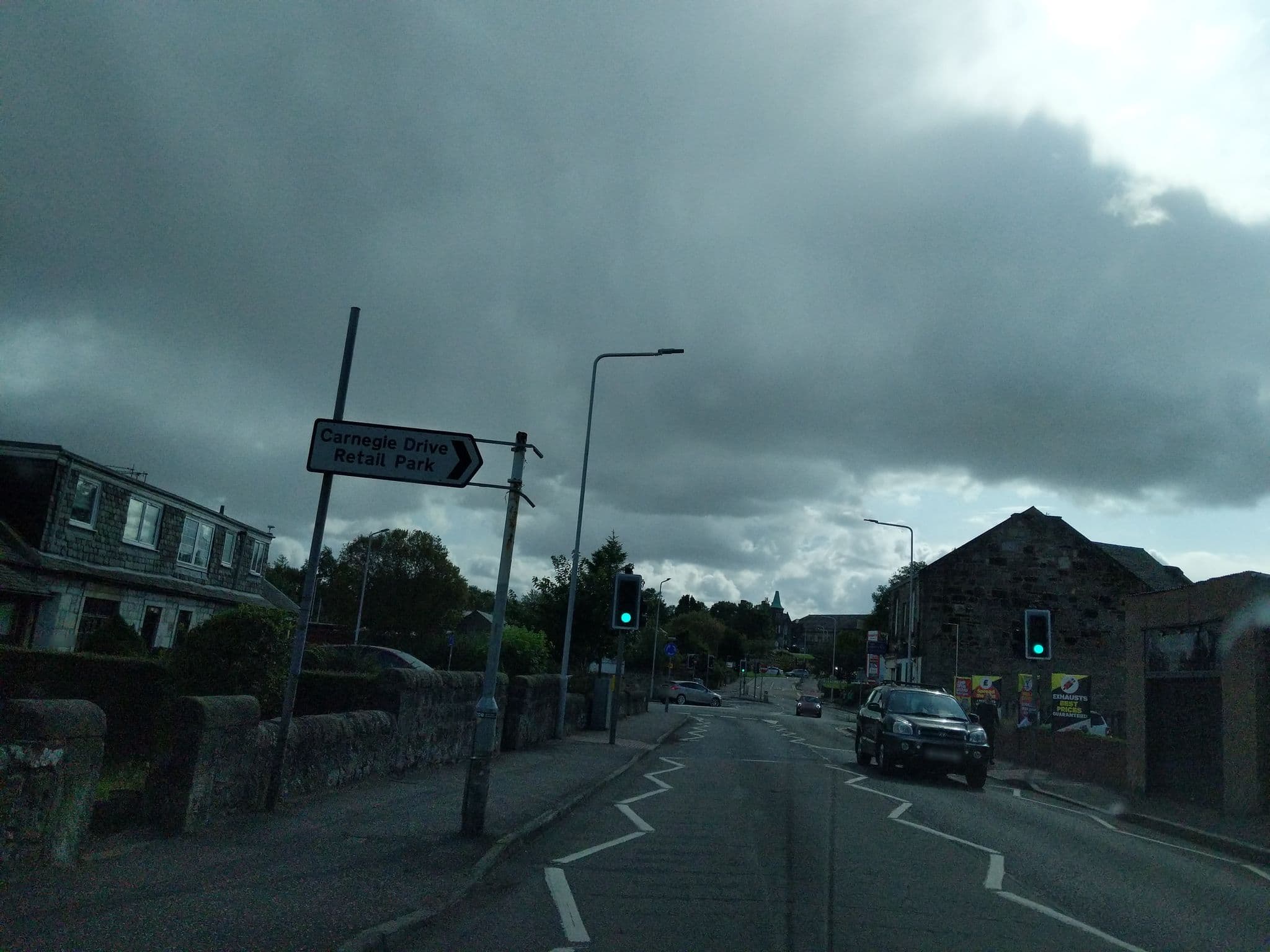 Street view near Leys Park Executive Apartments, Dunfermline — © ccbb7766 (CC BY-SA · Mapillary)