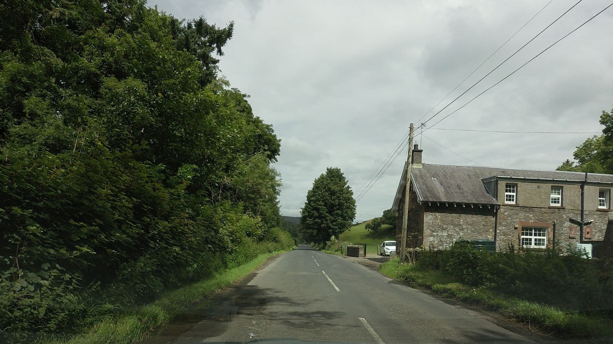 Street view near Aikwood Tower, Selkirk — © hobgoblin (CC BY-SA · Mapillary)