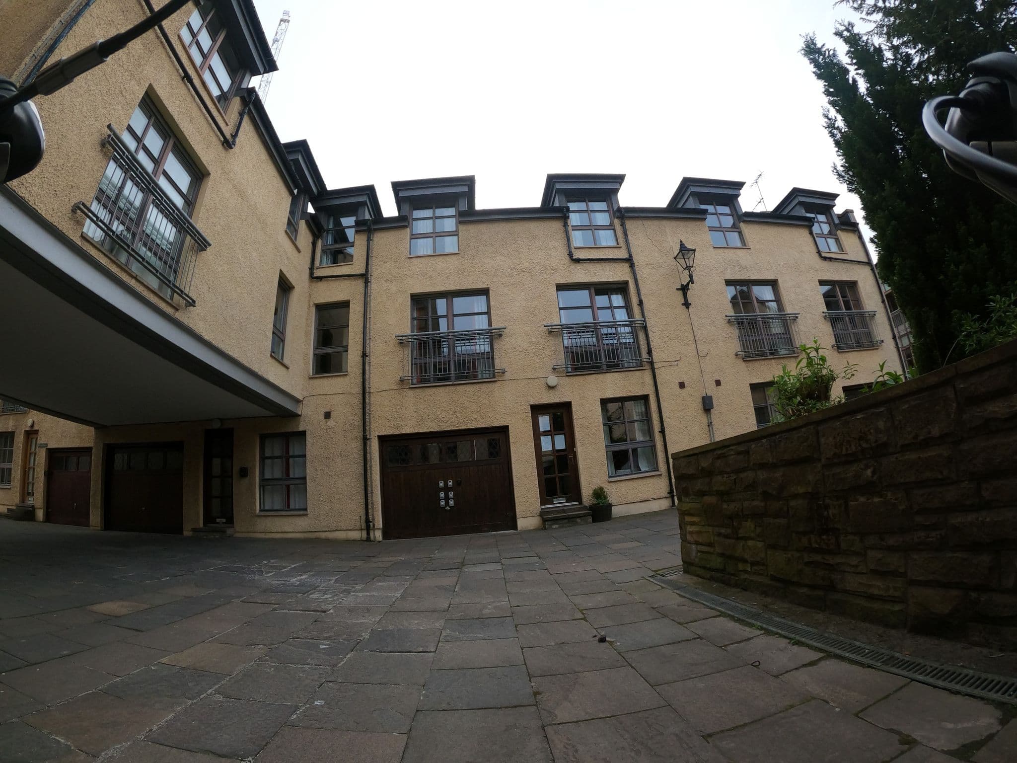 Street view near Atholl Brae, Edinburgh — © chris (CC BY-SA · Mapillary)