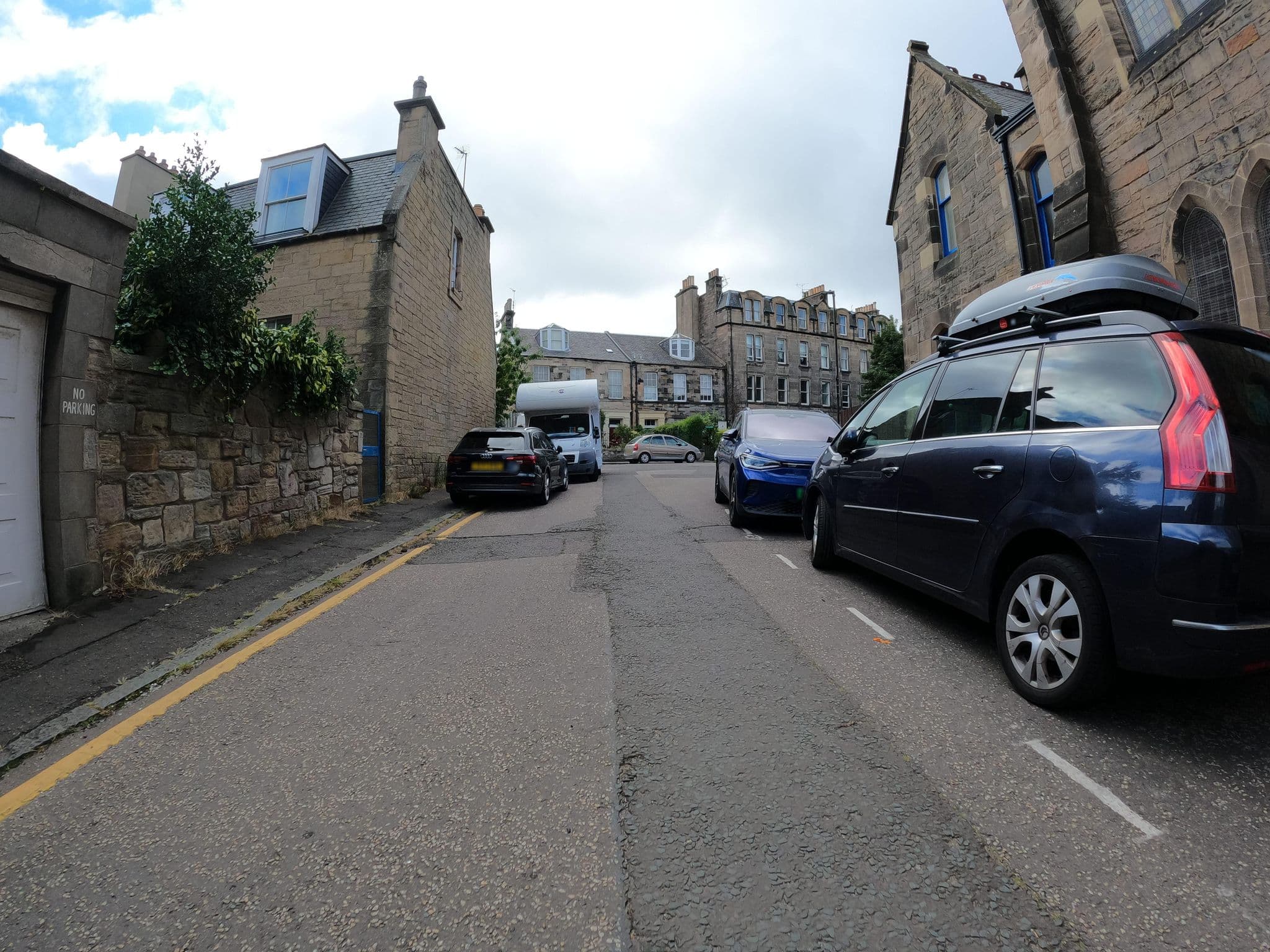 Street view near Gilmore, Edinburgh — © hobgoblin (CC BY-SA · Mapillary)