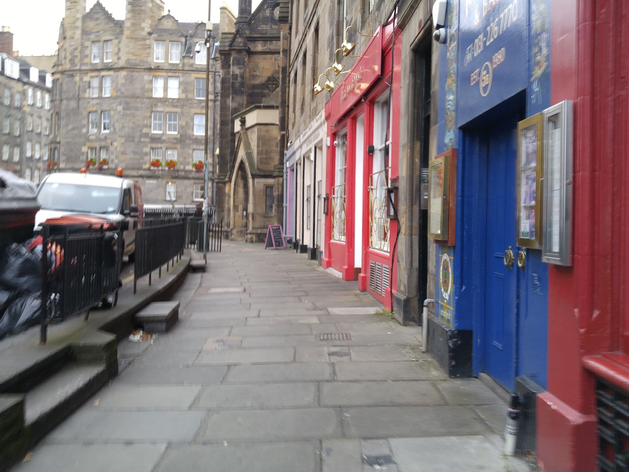 Street view near Stay Edinburgh Upper Bow, Edinburgh — © eneerhut (CC BY-SA · Mapillary)