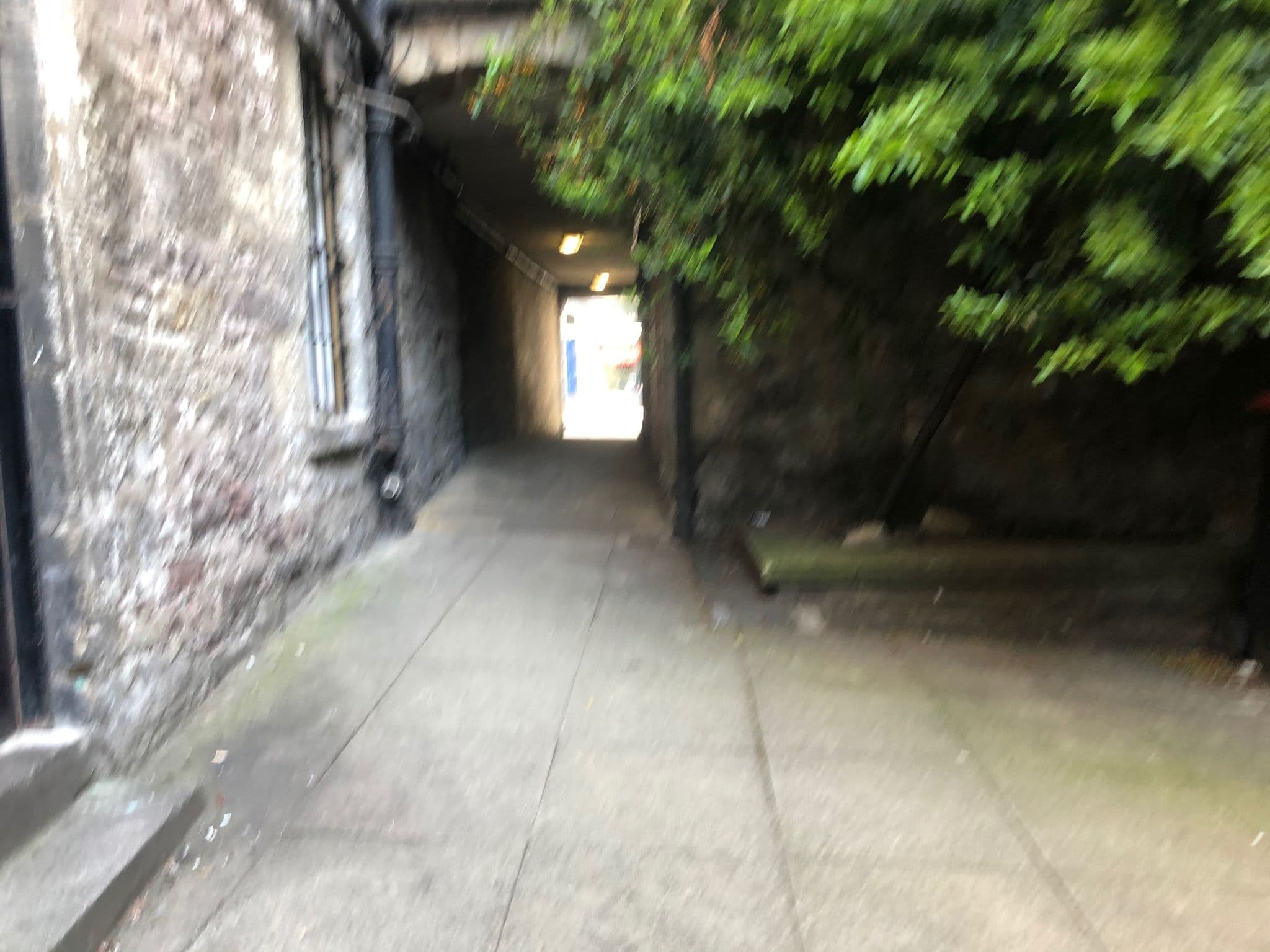 Street view near Отельчик, Edinburgh — © drnoble (CC BY-SA · Mapillary)