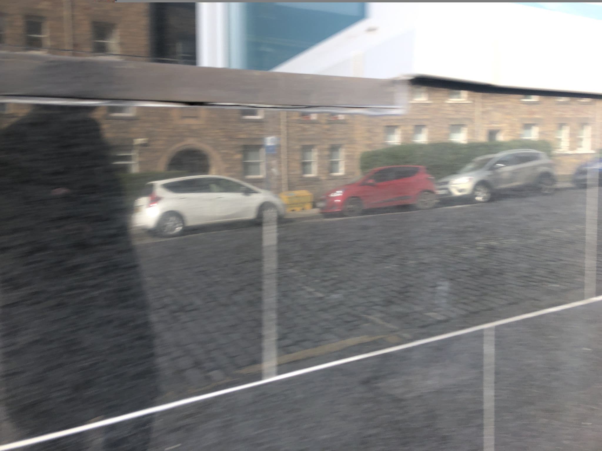 Street view near Kenneth Mackenzie Suite, Edinburgh — © drnoble (CC BY-SA · Mapillary)