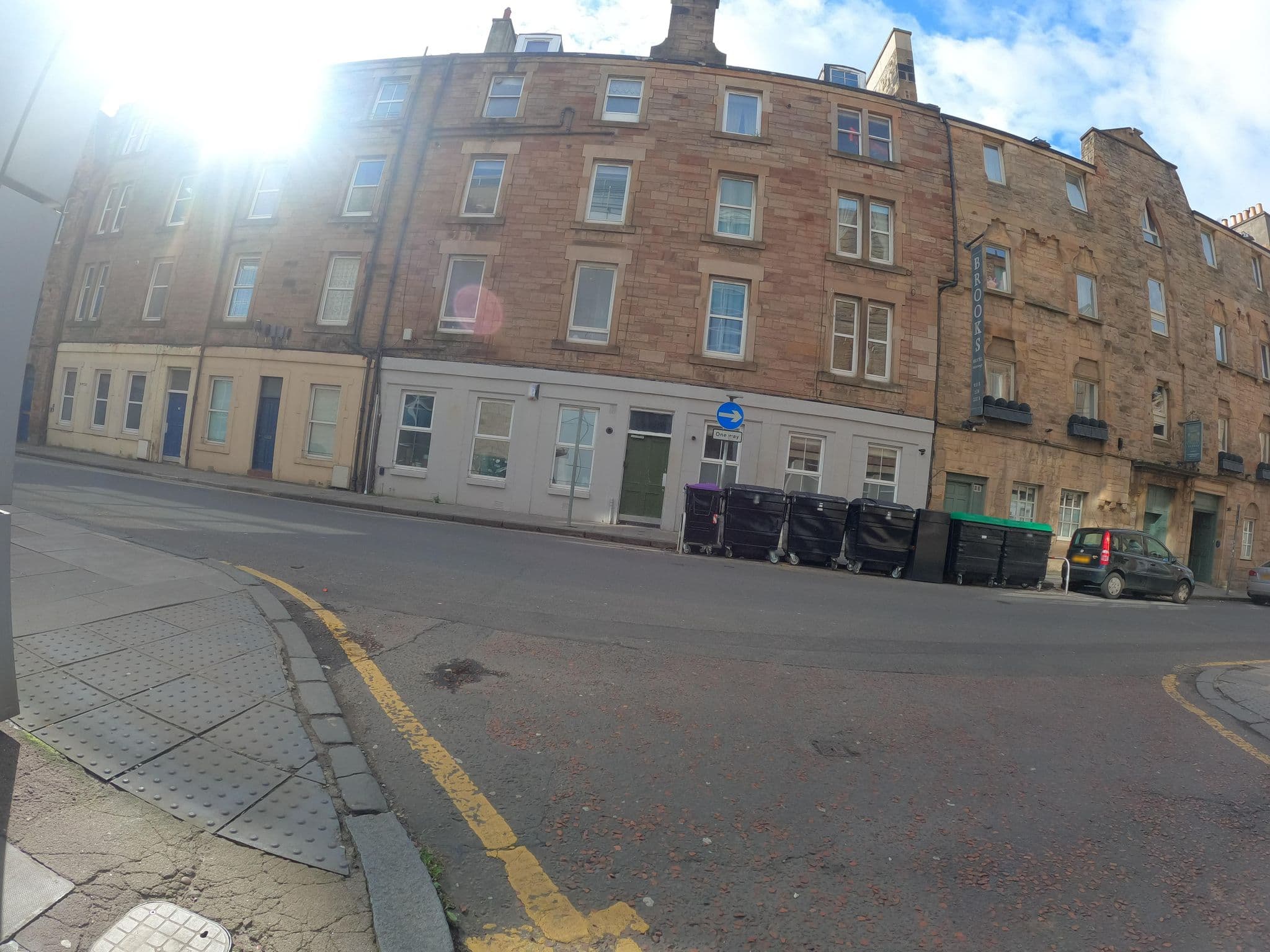 Street view near Herald House Hotel, Edinburgh — © hobgoblin (CC BY-SA · Mapillary)