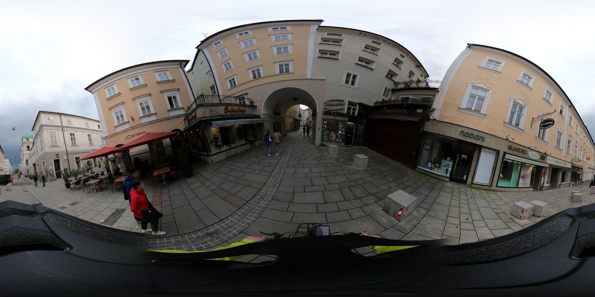 Street view near Star Inn Hotel Gablerbräu, Salzburg — © OidaHeast (CC BY-SA · Mapillary)