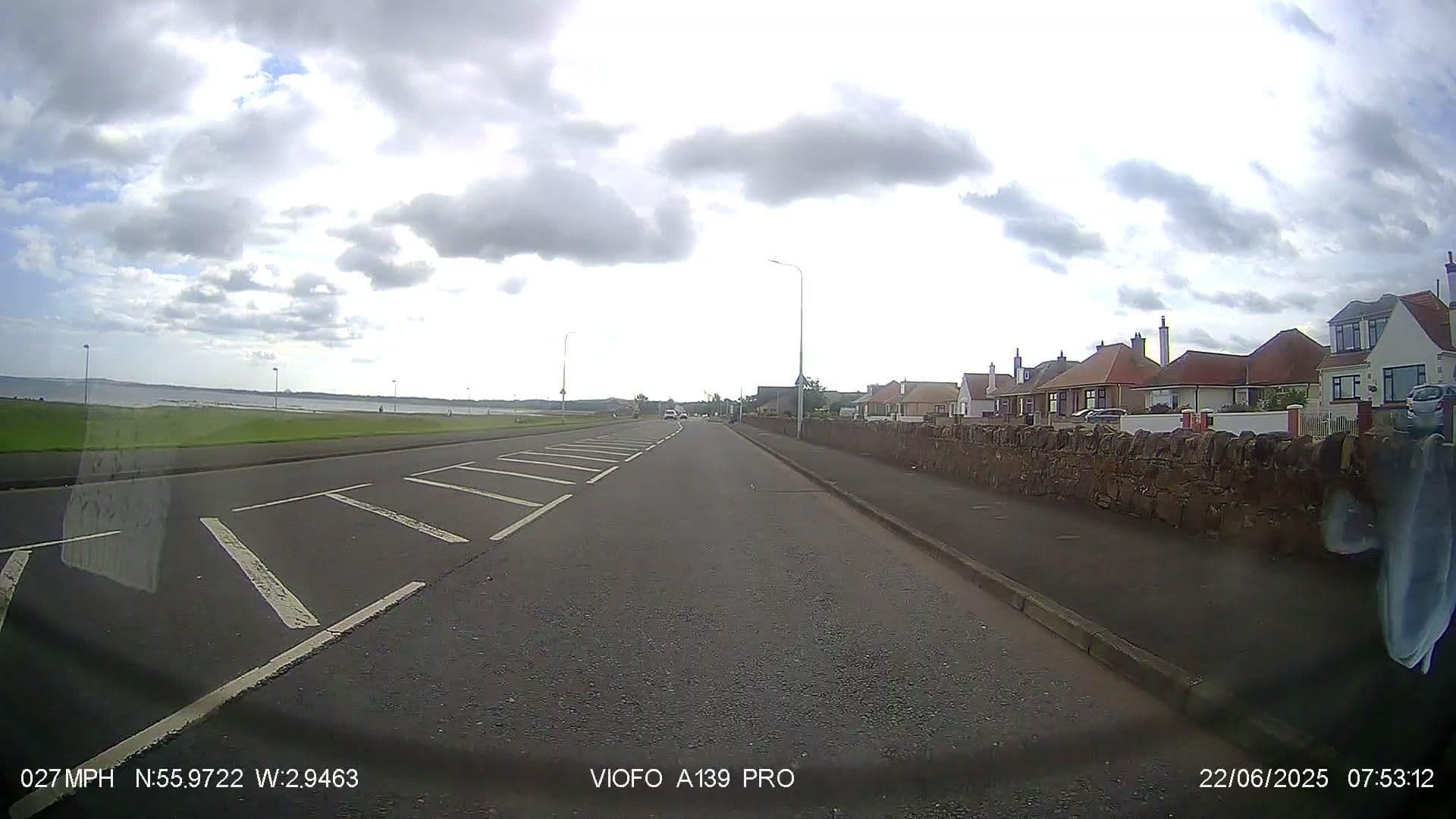 Street view near The Old Ship Inn Hotel, Cockenzie — © IpswichEdits (CC BY-SA · Mapillary)