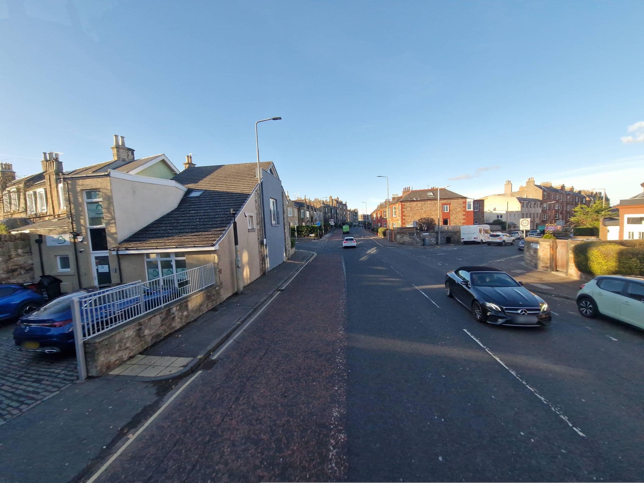 Street view near Failte Guest House, Edinburgh — © houtari (CC BY-SA · Mapillary)
