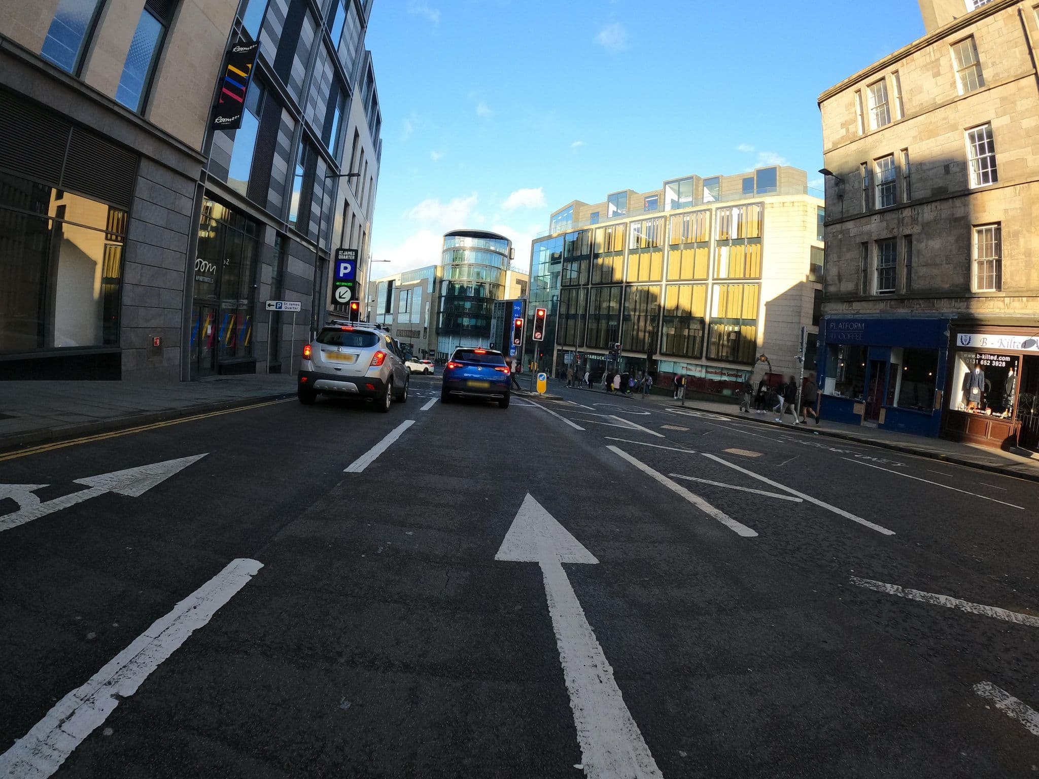 Street view near Thistle Edinburgh, Edinburgh — © hobgoblin (CC BY-SA · Mapillary)