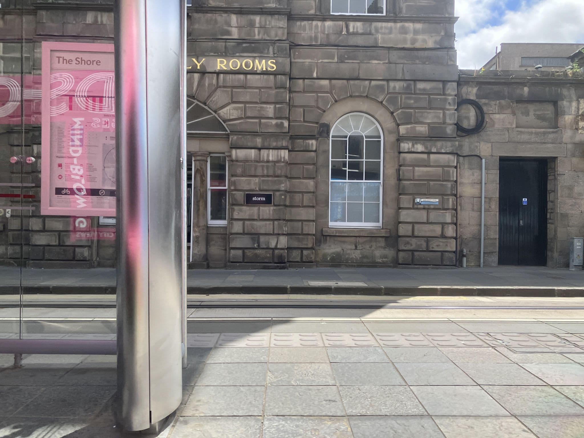 Street view near The Edinburgh Apartment, Edinburgh — © southglos (CC BY-SA · Mapillary)