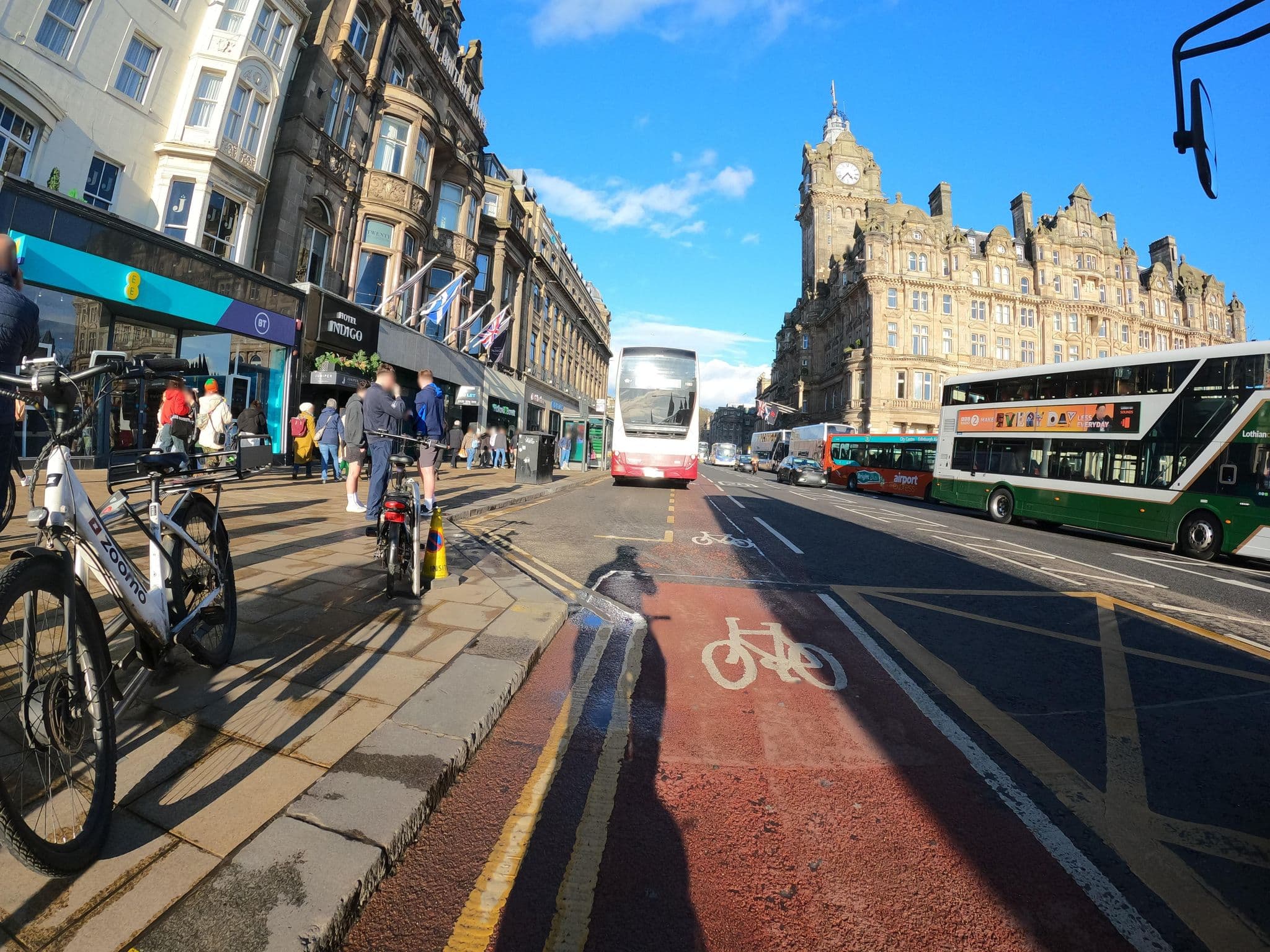 Street view near Royal British Hotel, Edinburgh — © hobgoblin (CC BY-SA · Mapillary)