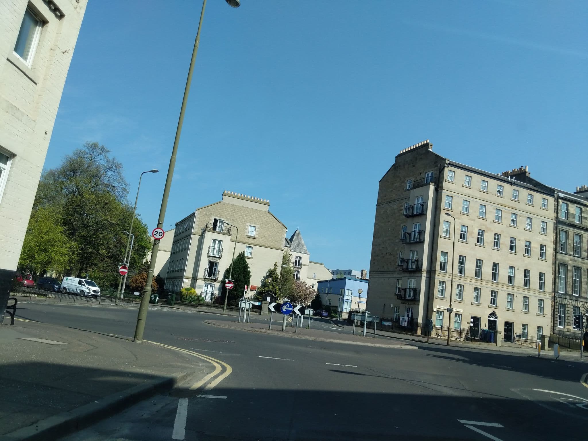 Street view near Modern Apartment in Edinburgh, Edinburgh — © ccbb7766 (CC BY-SA · Mapillary)