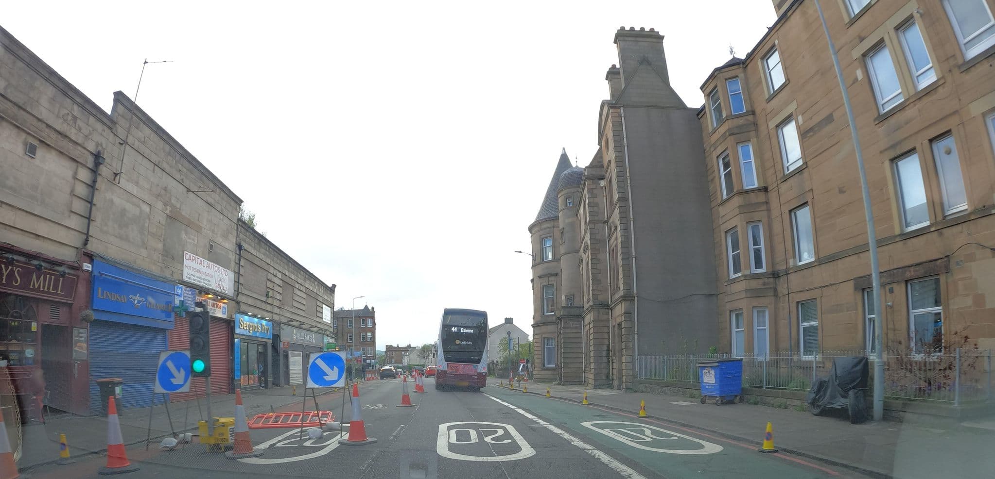 Street view near slateford road apartments, Colinton — © hobgoblin (CC BY-SA · Mapillary)