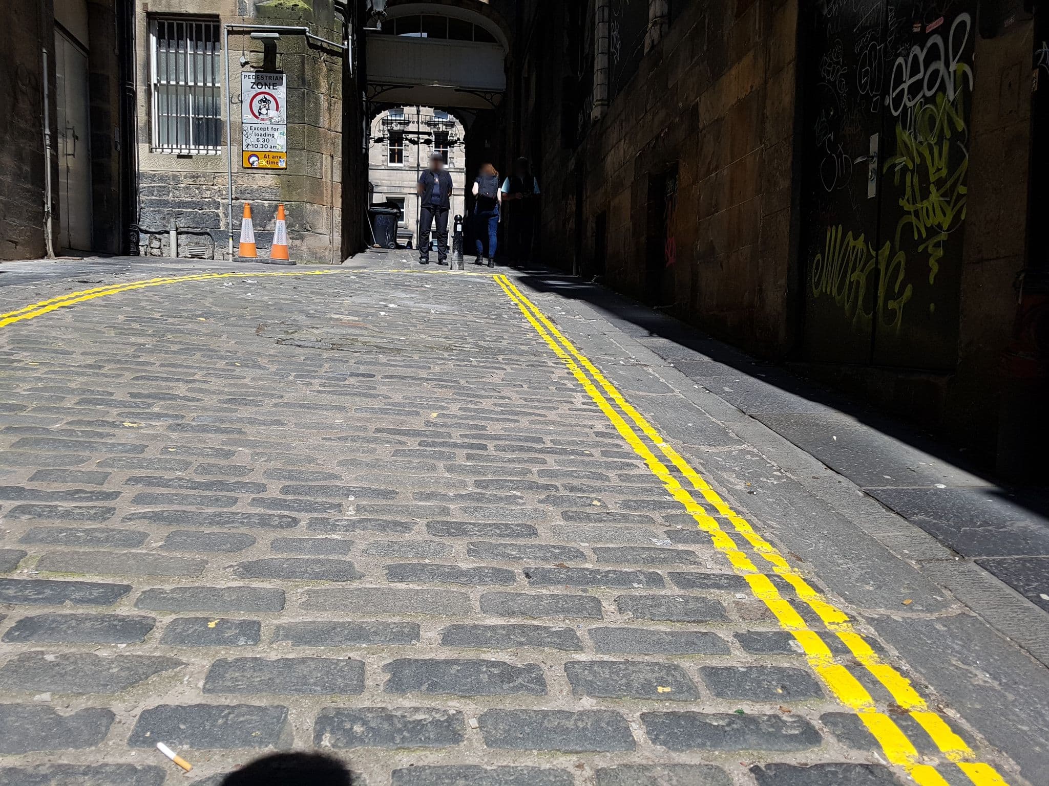 Street view near CoDE Pod Hostels - THE CoURT, Edinburgh — © pbb (CC BY-SA · Mapillary)