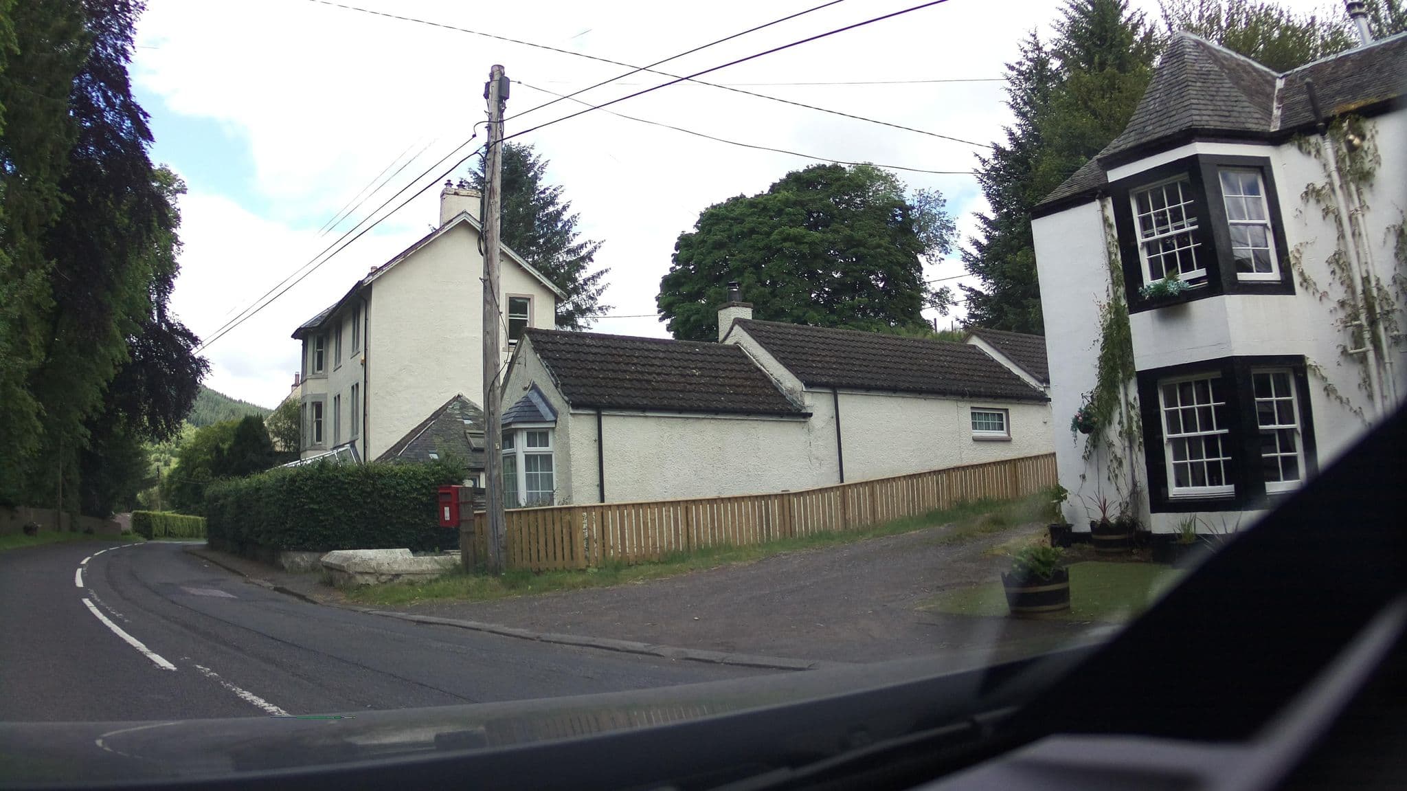 Street view near Lewis Lodge, Dollar — © southglos (CC BY-SA · Mapillary)