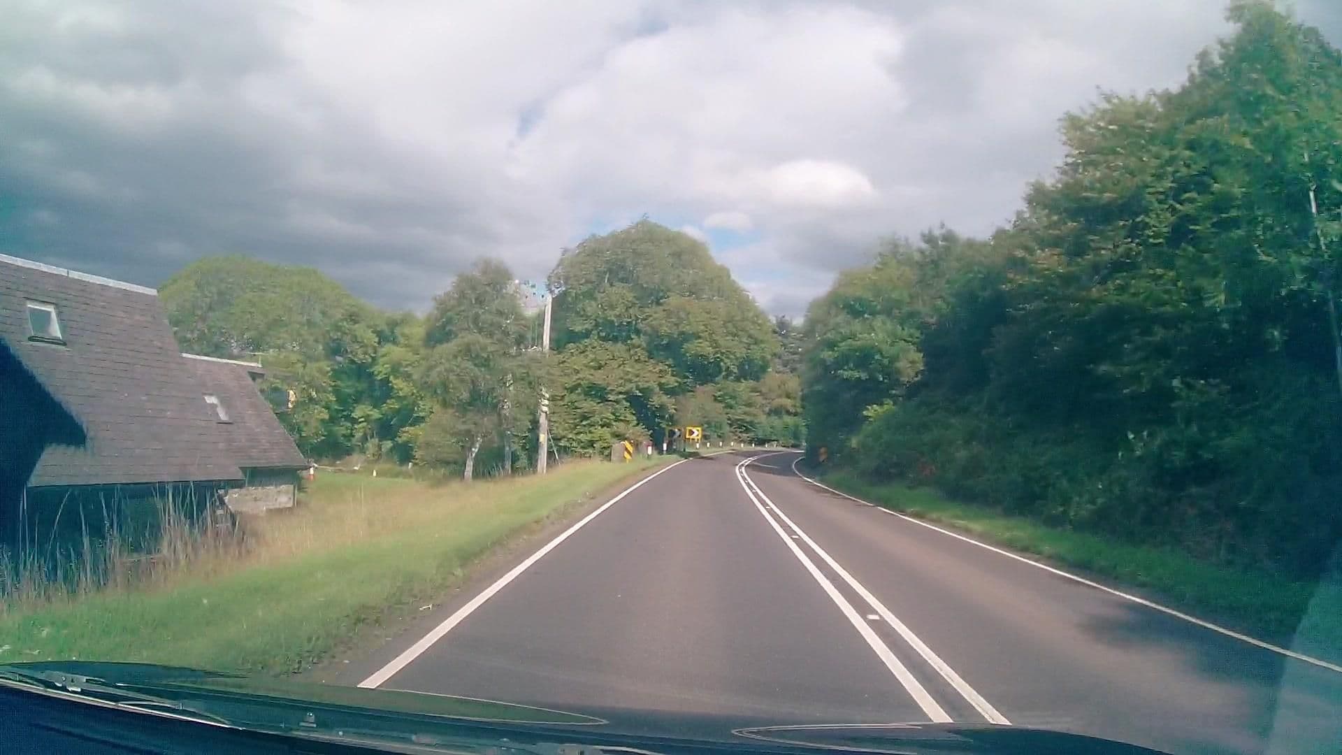 Street view near The Wide Mouthed Frog, Oban — © trigpoint (CC BY-SA · Mapillary)