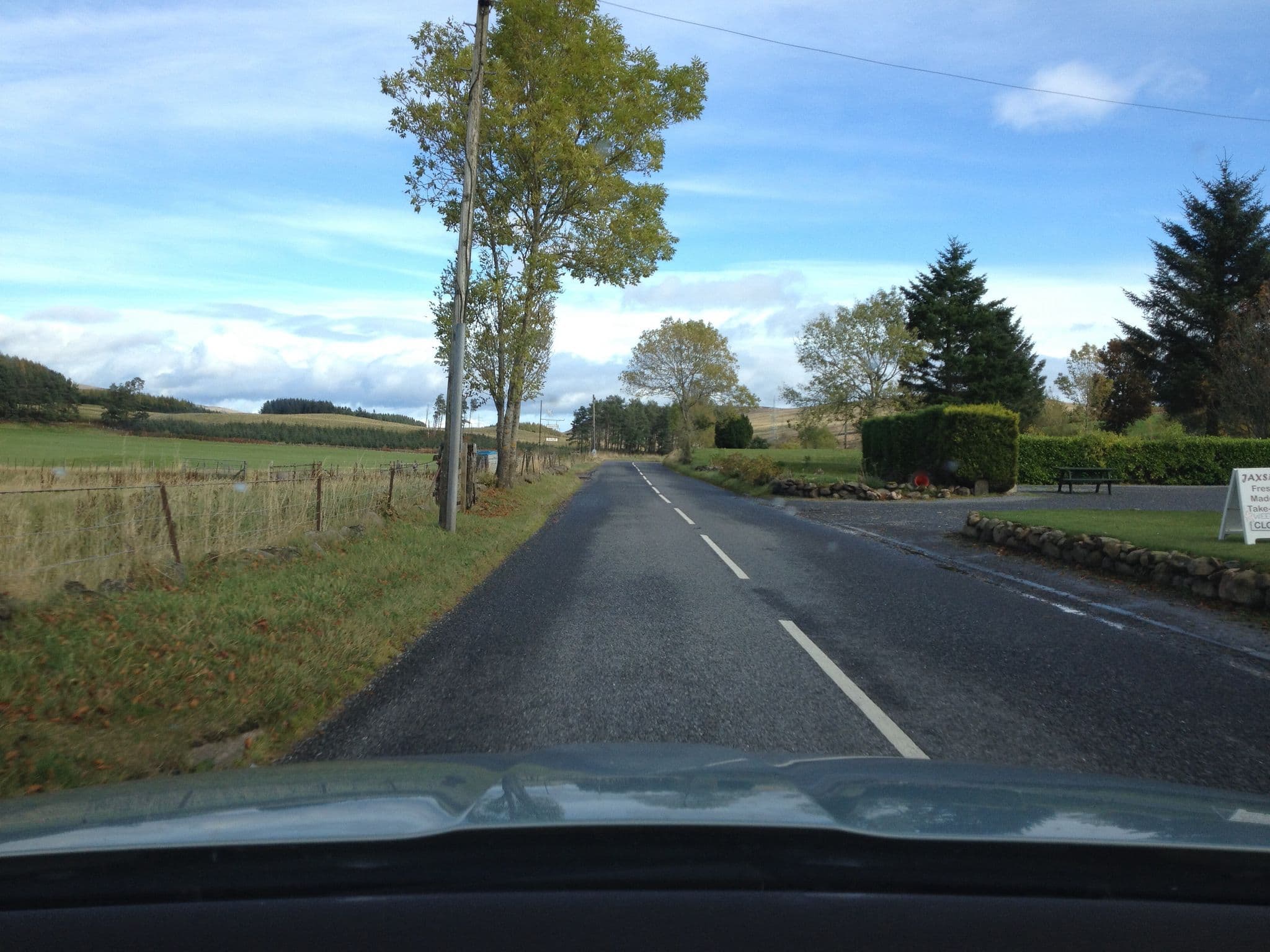 Street view near Foulford Inn, Crieff — © hobgoblin (CC BY-SA · Mapillary)
