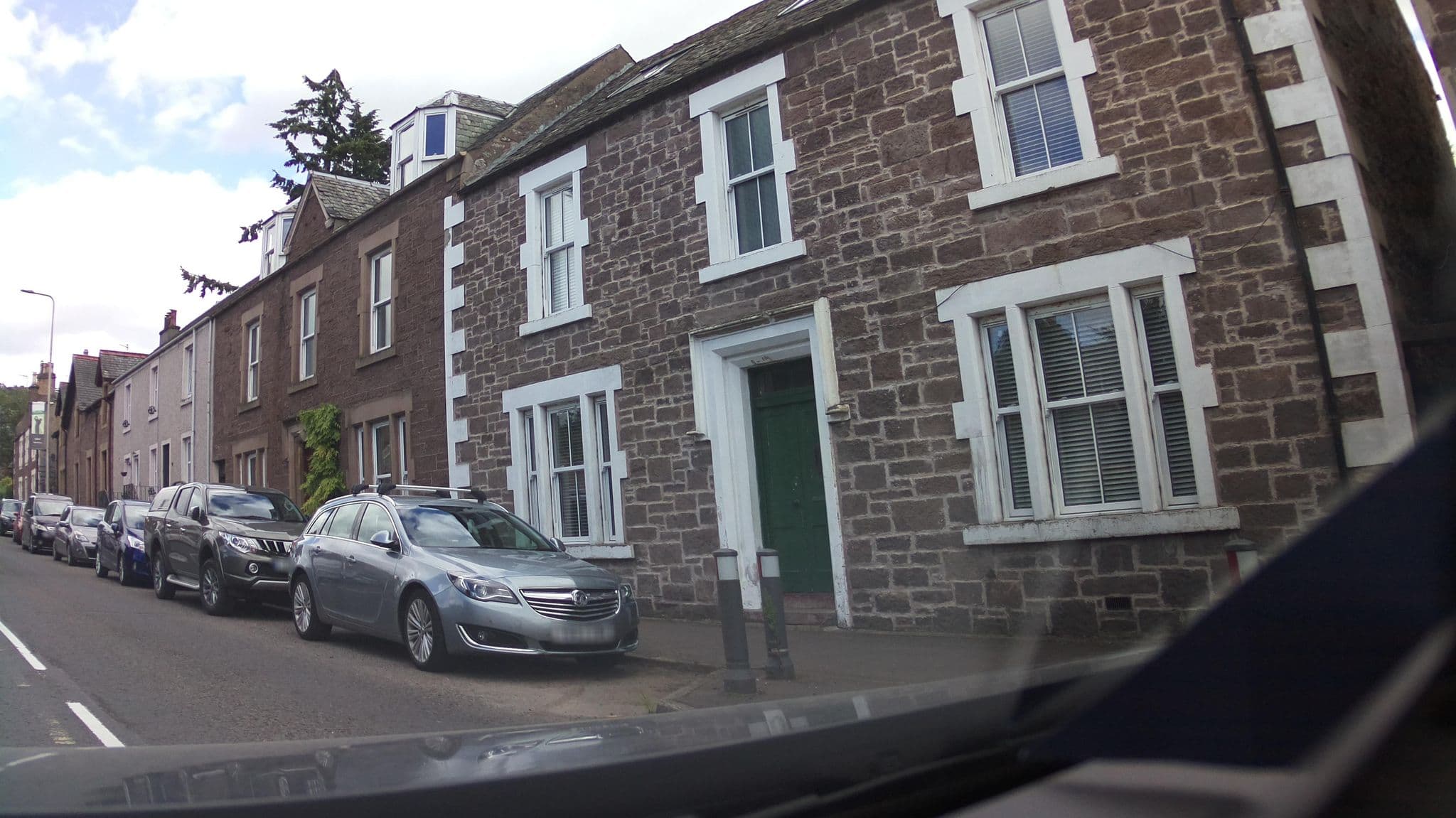 Street view near Ardo Howe, Crieff — © southglos (CC BY-SA · Mapillary)