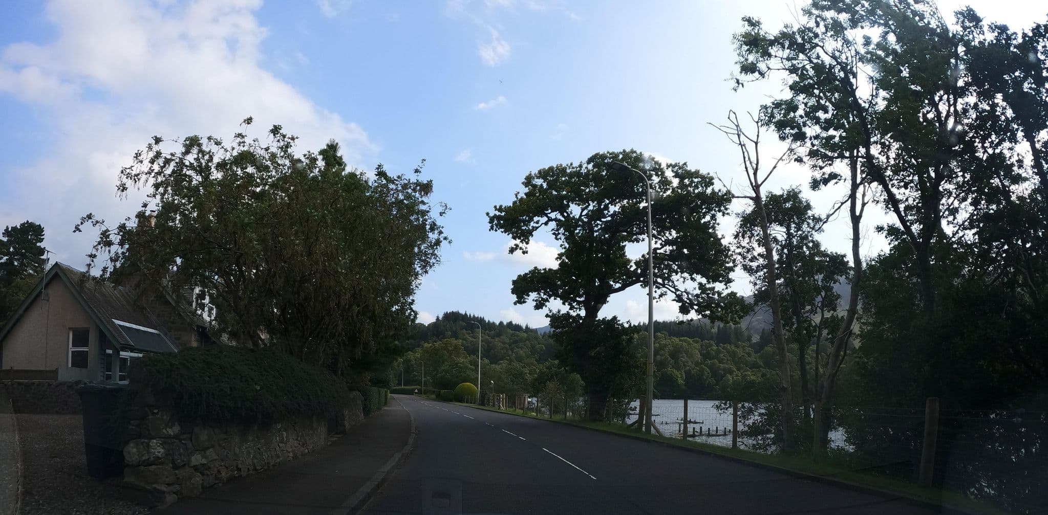 Street view near Zeebraz, Comrie — © hobgoblin (CC BY-SA · Mapillary)