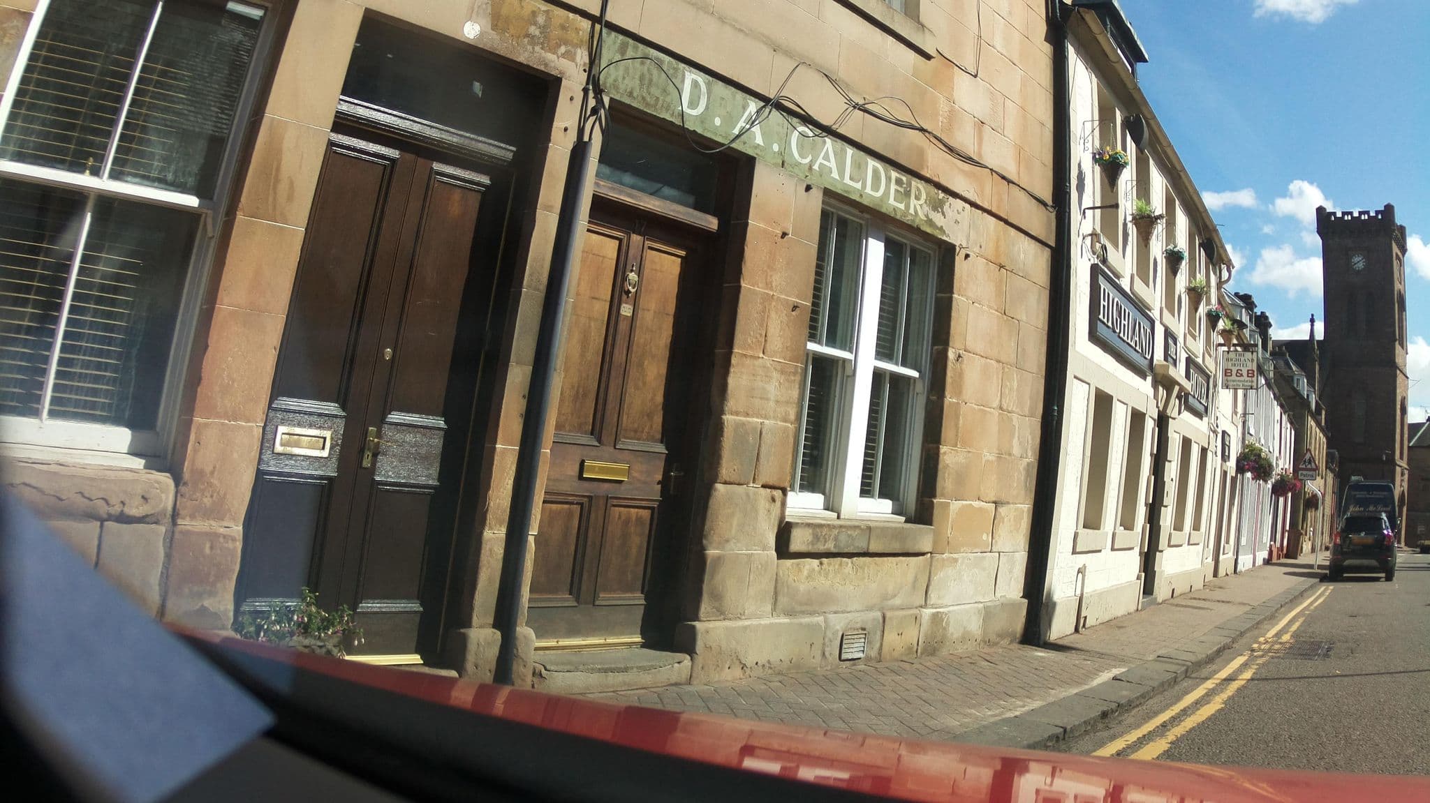 Street view near Highland Hotel, Doune — © southglos (CC BY-SA · Mapillary)