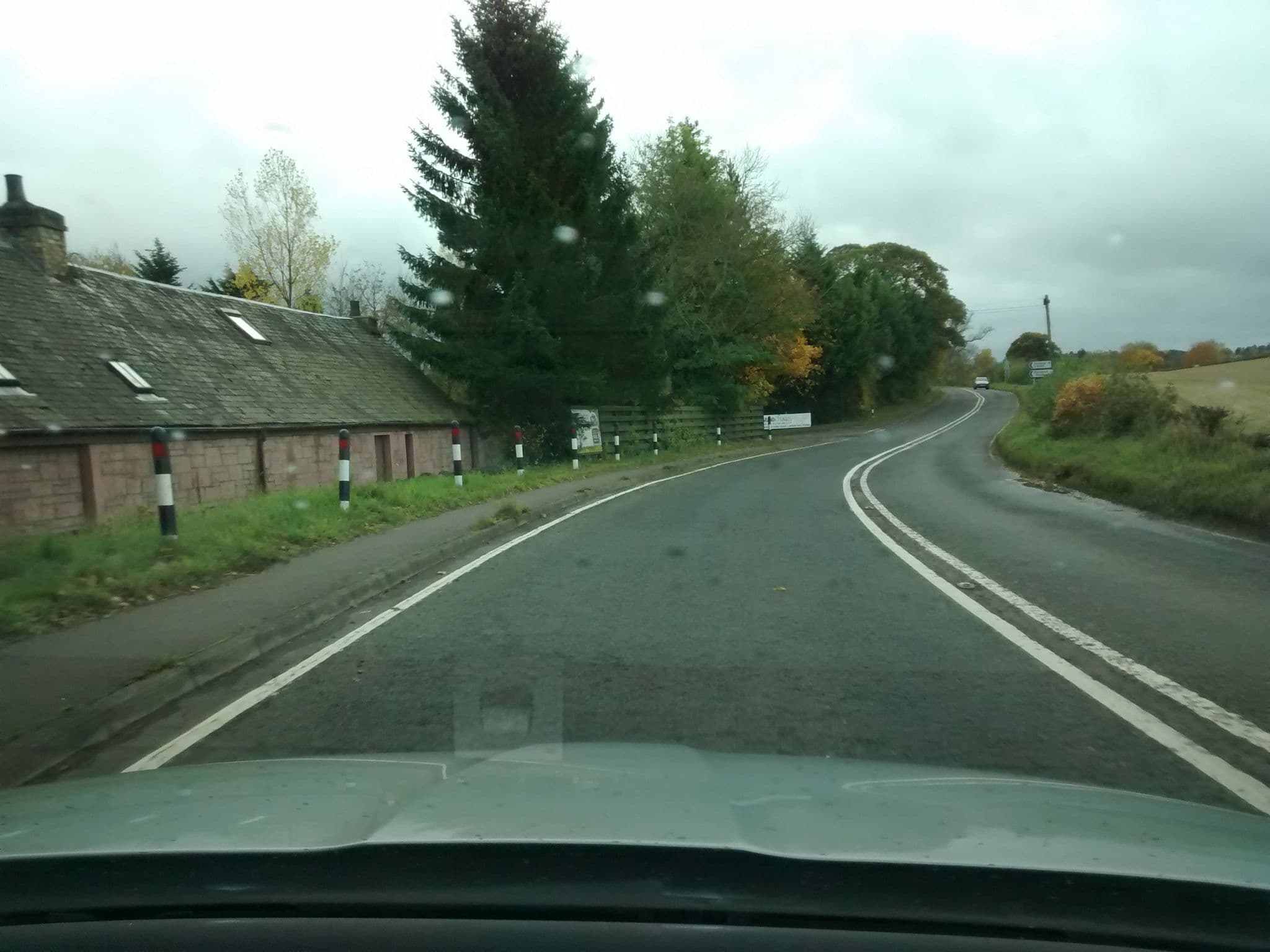 Street view near 11 Burnside Lodge, Auchterarder — © hobgoblin (CC BY-SA · Mapillary)