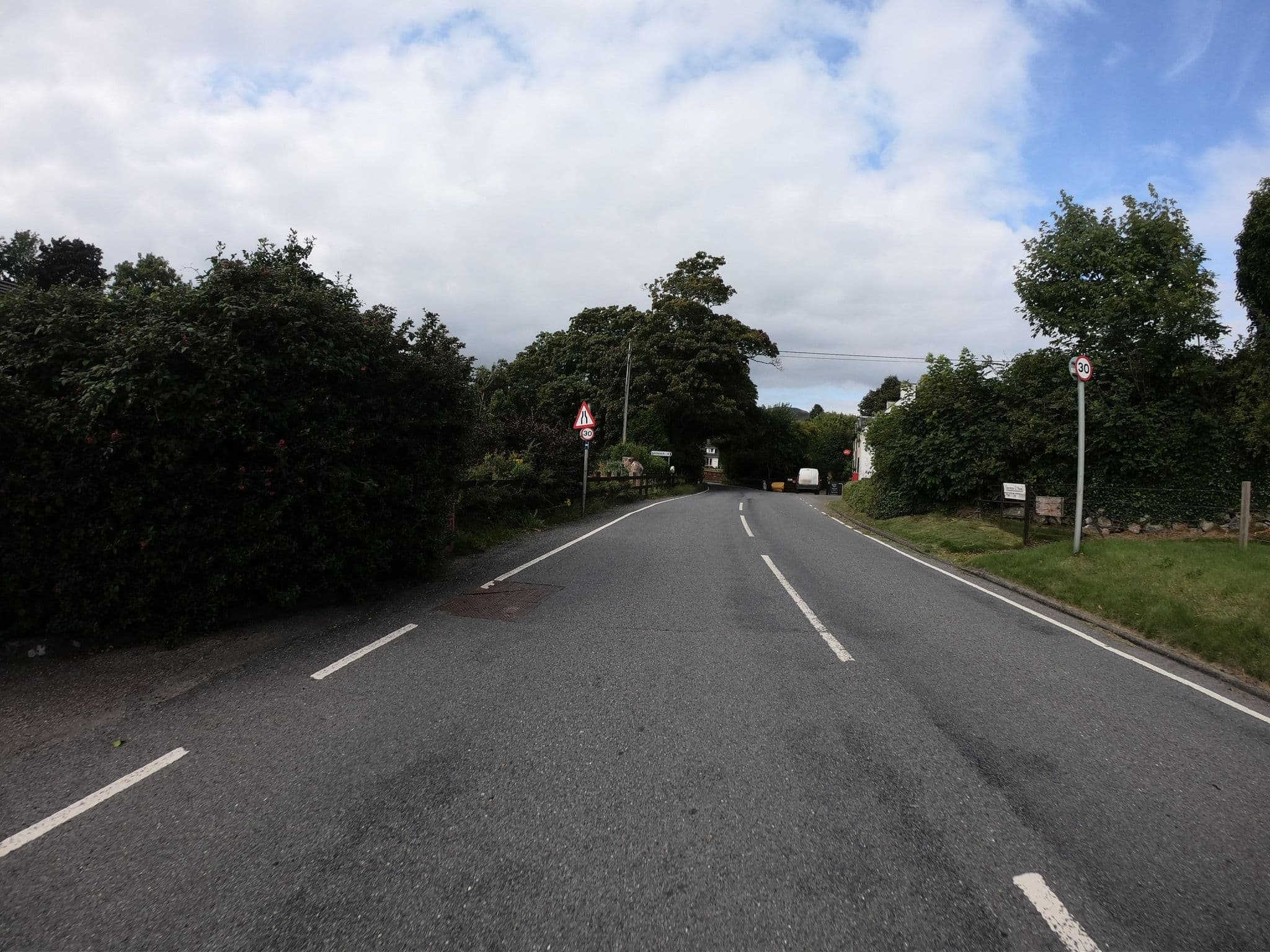 Street view near Cuilfail Hotel, Oban — © joostjakob (CC BY-SA · Mapillary)