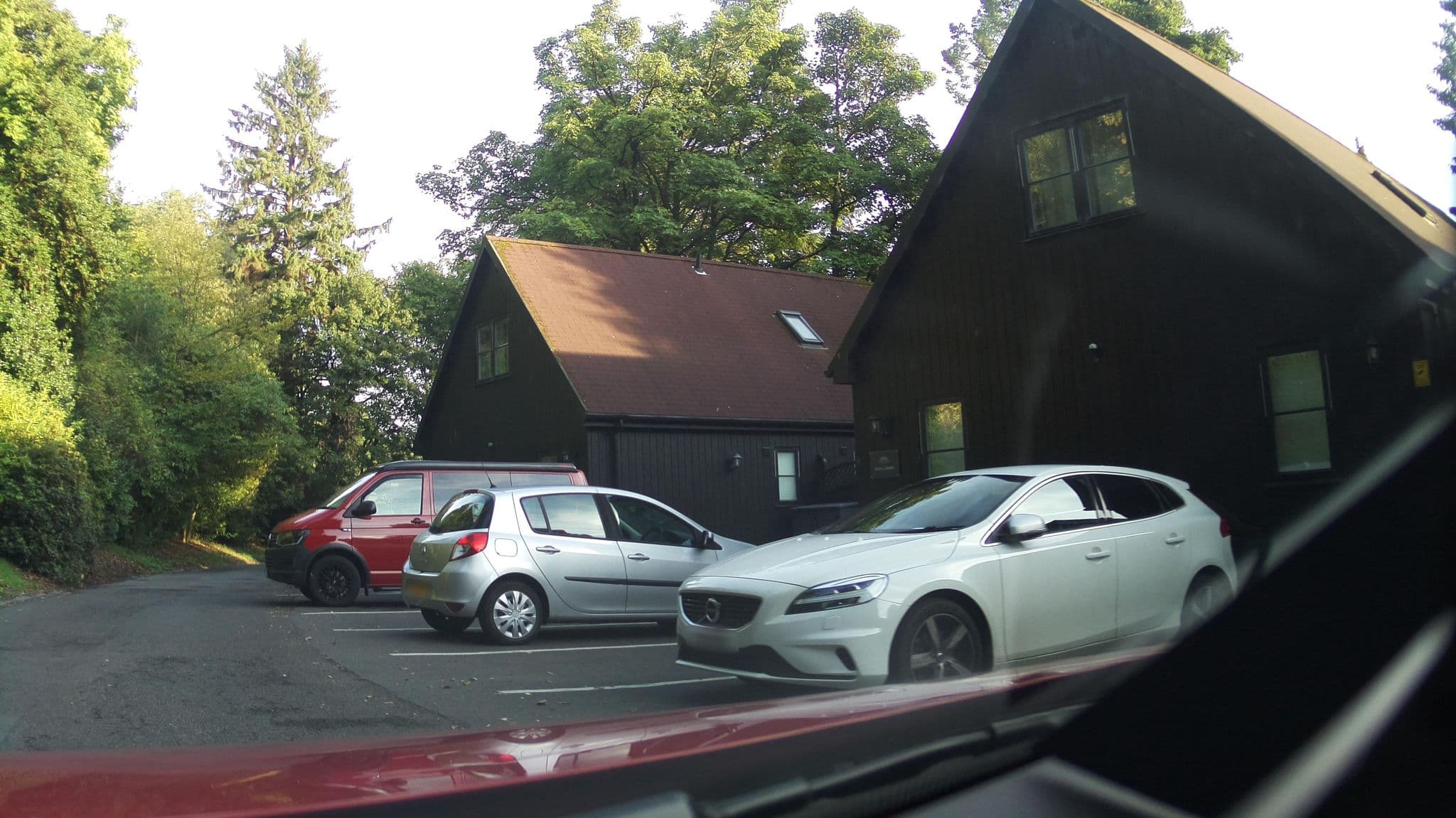 Street view near Holly Glamping Pod, Alloa — © southglos (CC BY-SA · Mapillary)