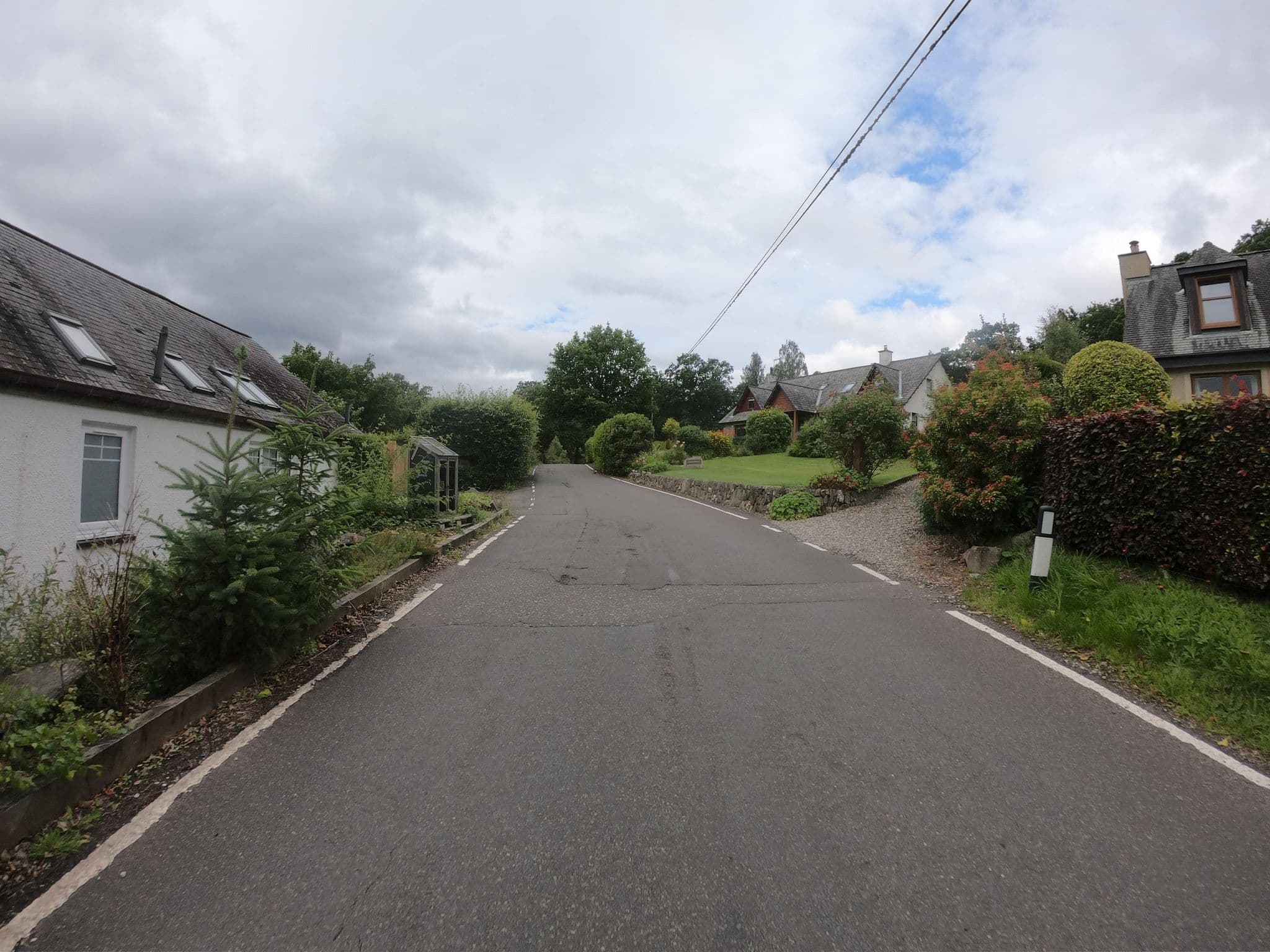 Street view near Corrie Beag B&B, Balfron — © joostjakob (CC BY-SA · Mapillary)