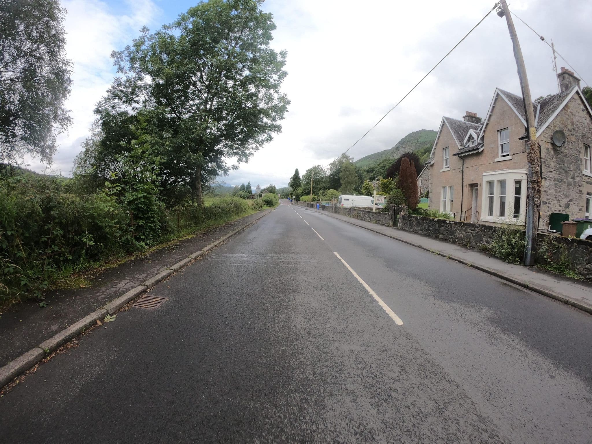 Street view near Craigmore Guest House, Balfron — © joostjakob (CC BY-SA · Mapillary)