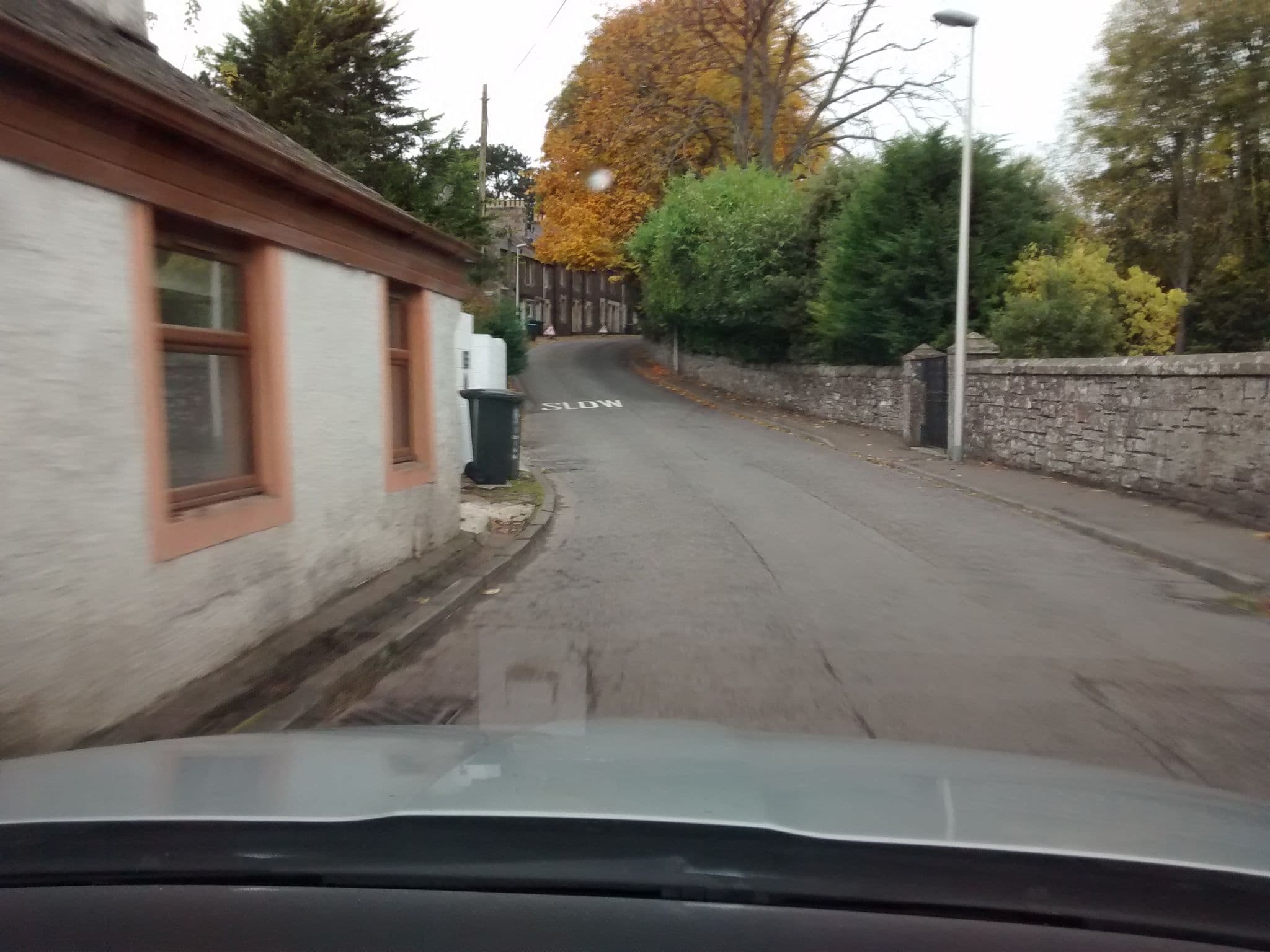 Street view near Milton Villa, Auchterarder — © hobgoblin (CC BY-SA · Mapillary)