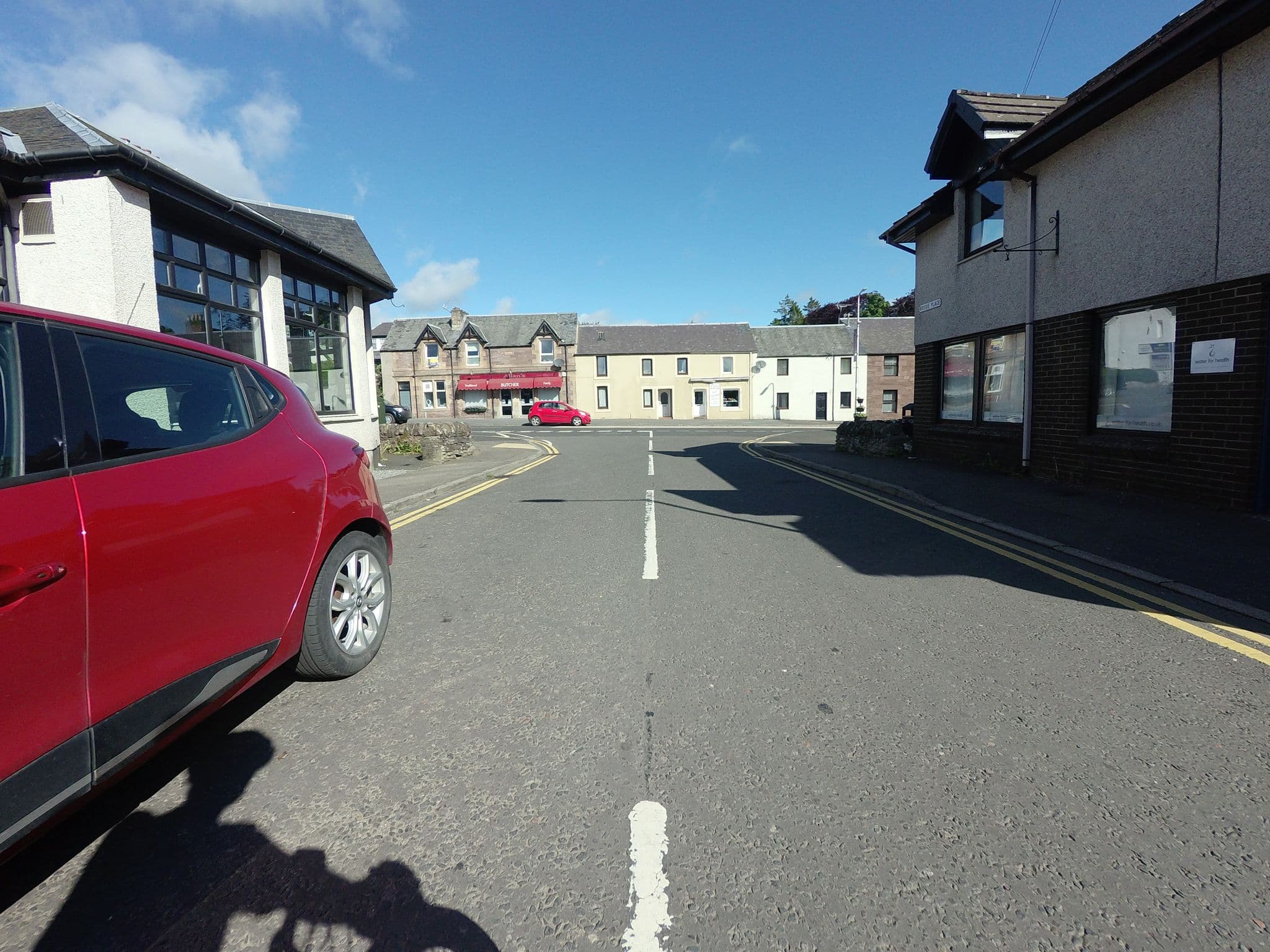 Street view near The Glendevon Hotel, Auchterarder — © hobgoblin (CC BY-SA · Mapillary)