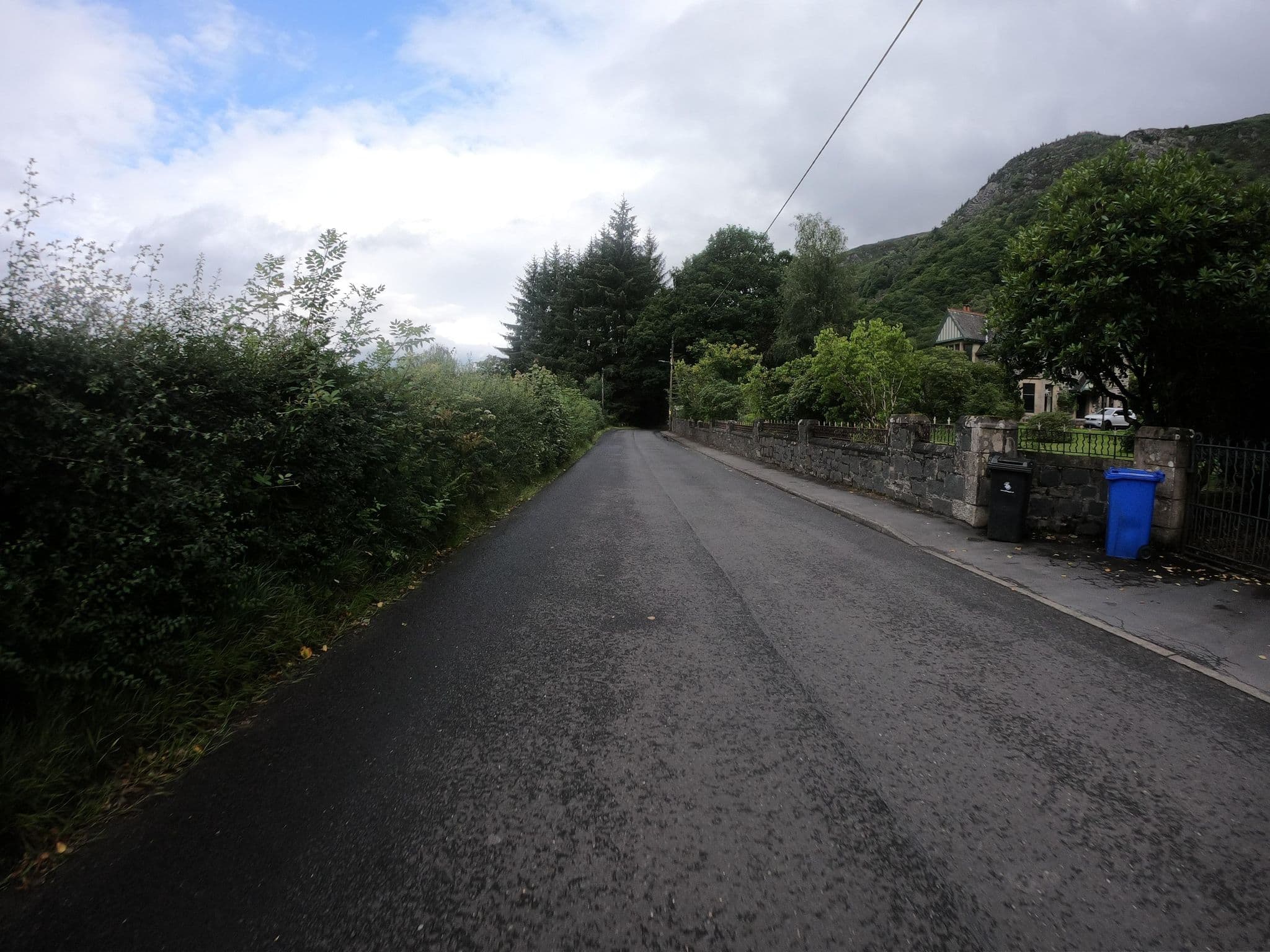 Street view near Stoneypark B&B, Balfron — © joostjakob (CC BY-SA · Mapillary)