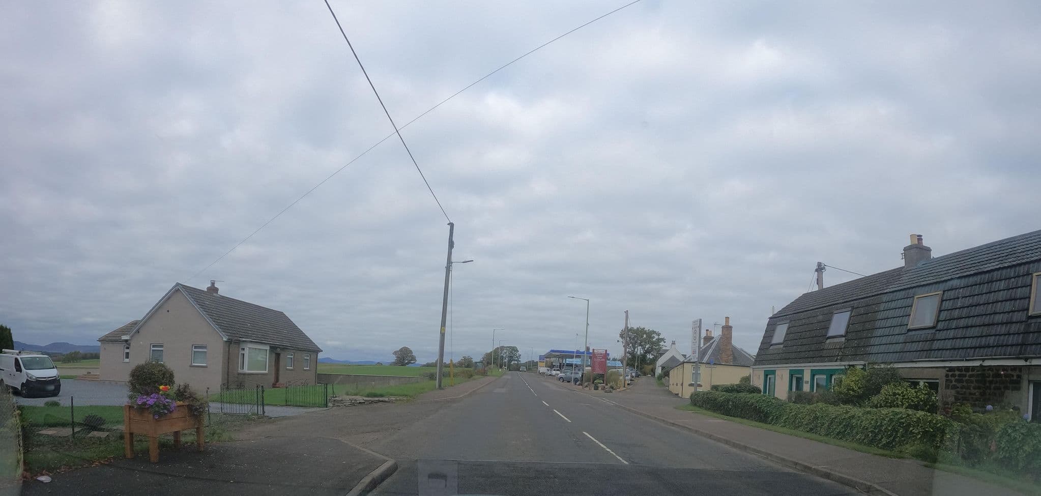 Street view near Newmiln Country House Hotel, Luncarty — © hobgoblin (CC BY-SA · Mapillary)