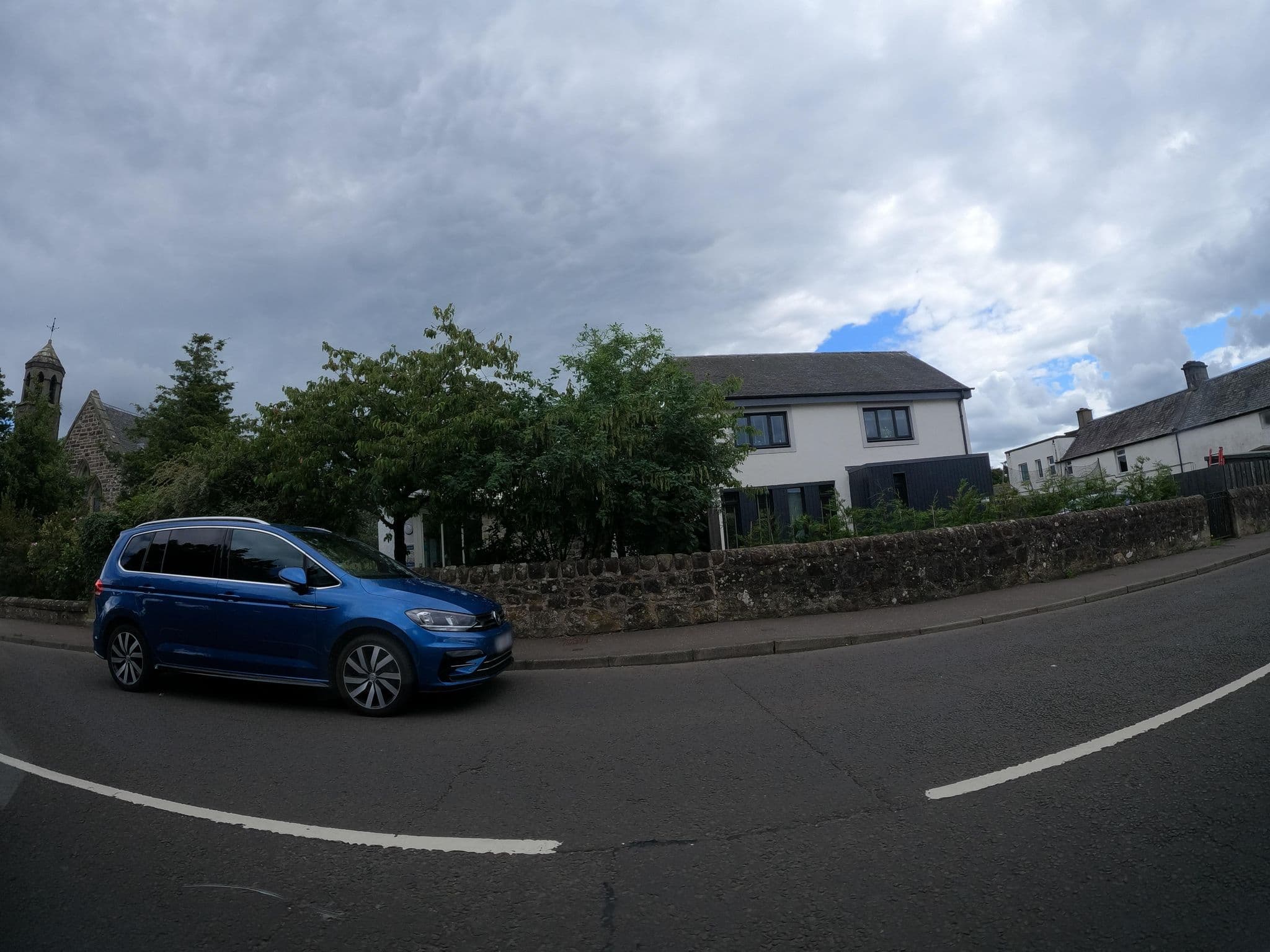 Street view near Turfhills House Bed & Breakfast, Kinross — © hobgoblin (CC BY-SA · Mapillary)