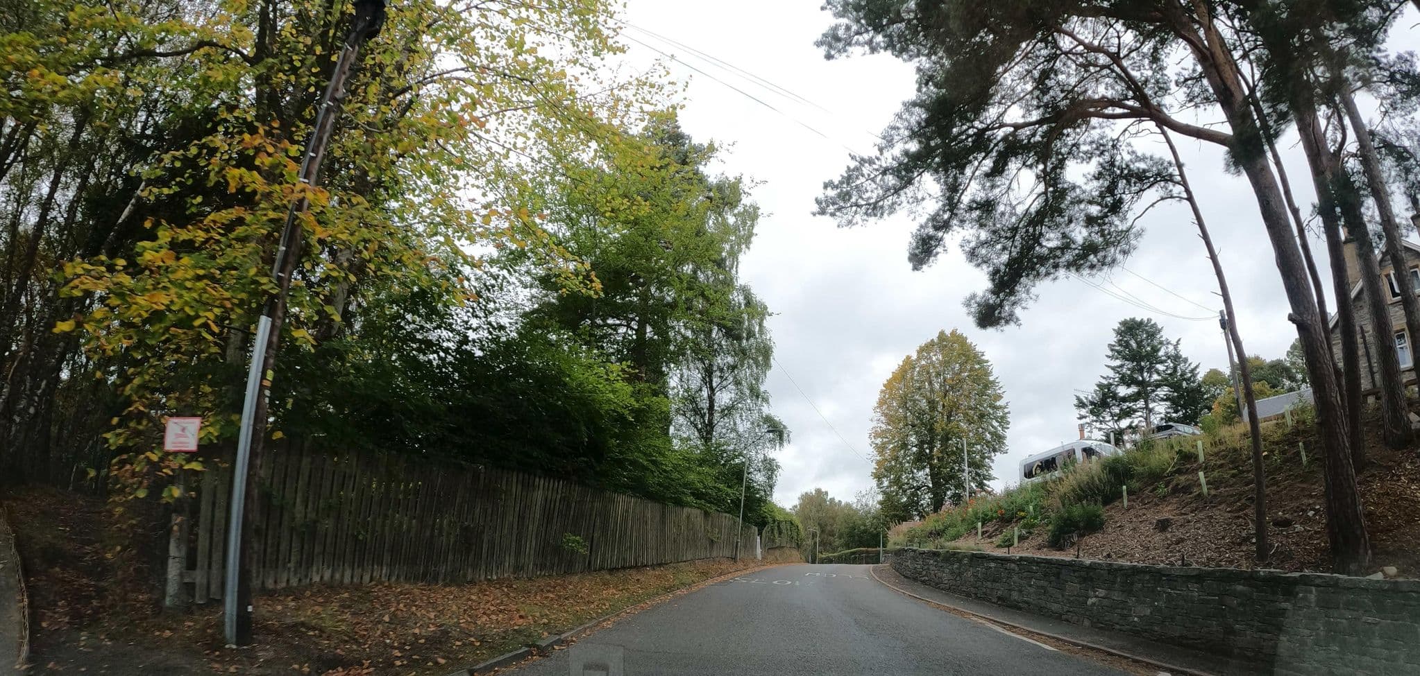 Street view near Ossian Inn, Kingussie — © hobgoblin (CC BY-SA · Mapillary)