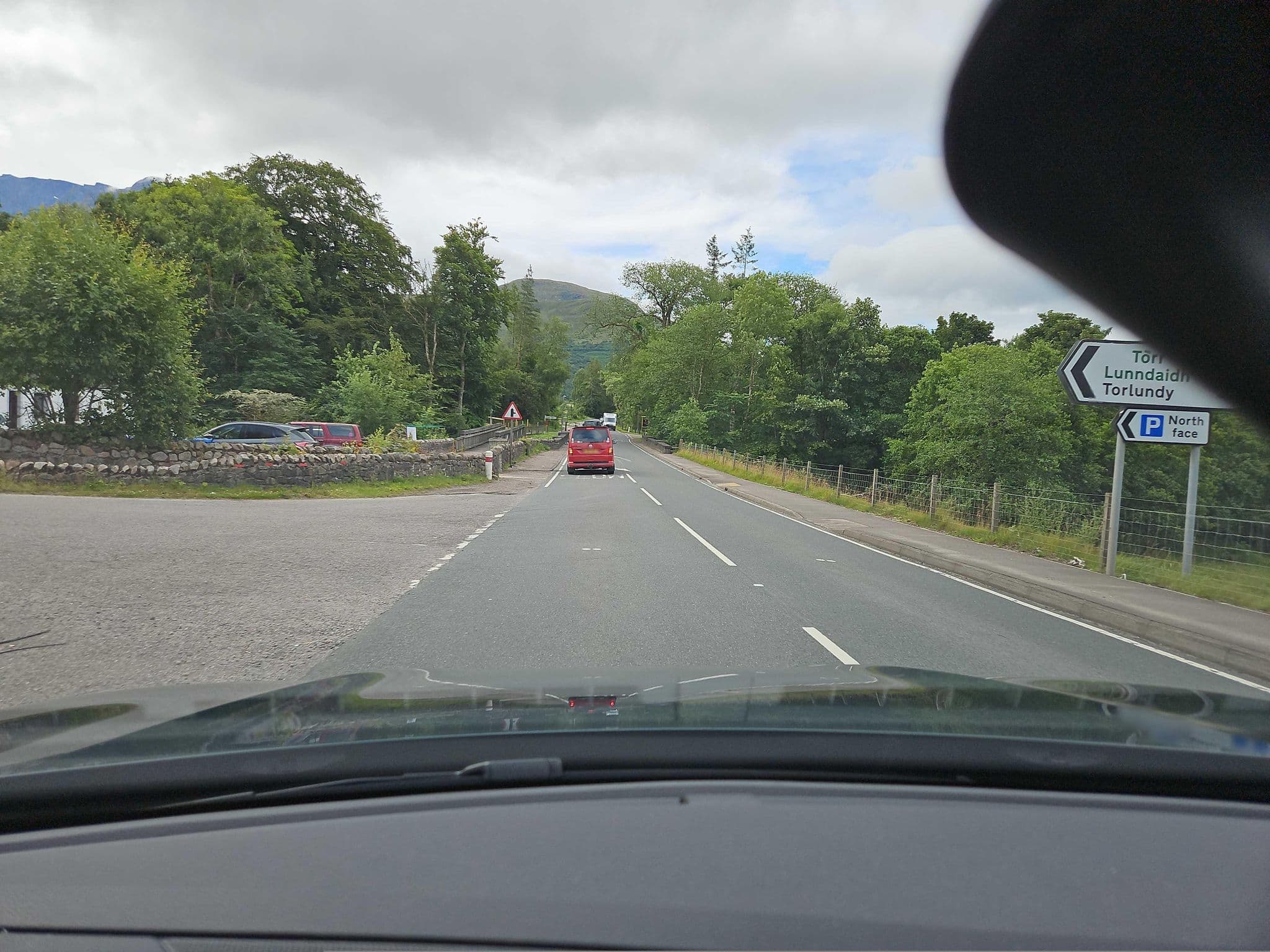Street view near Breathing Space, Caol — © toho (CC BY-SA · Mapillary)