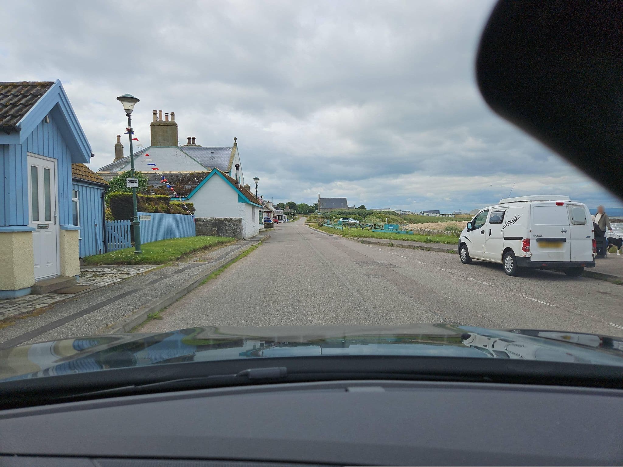 Street view near Caledonian Hotel, Balintore — © toho (CC BY-SA · Mapillary)
