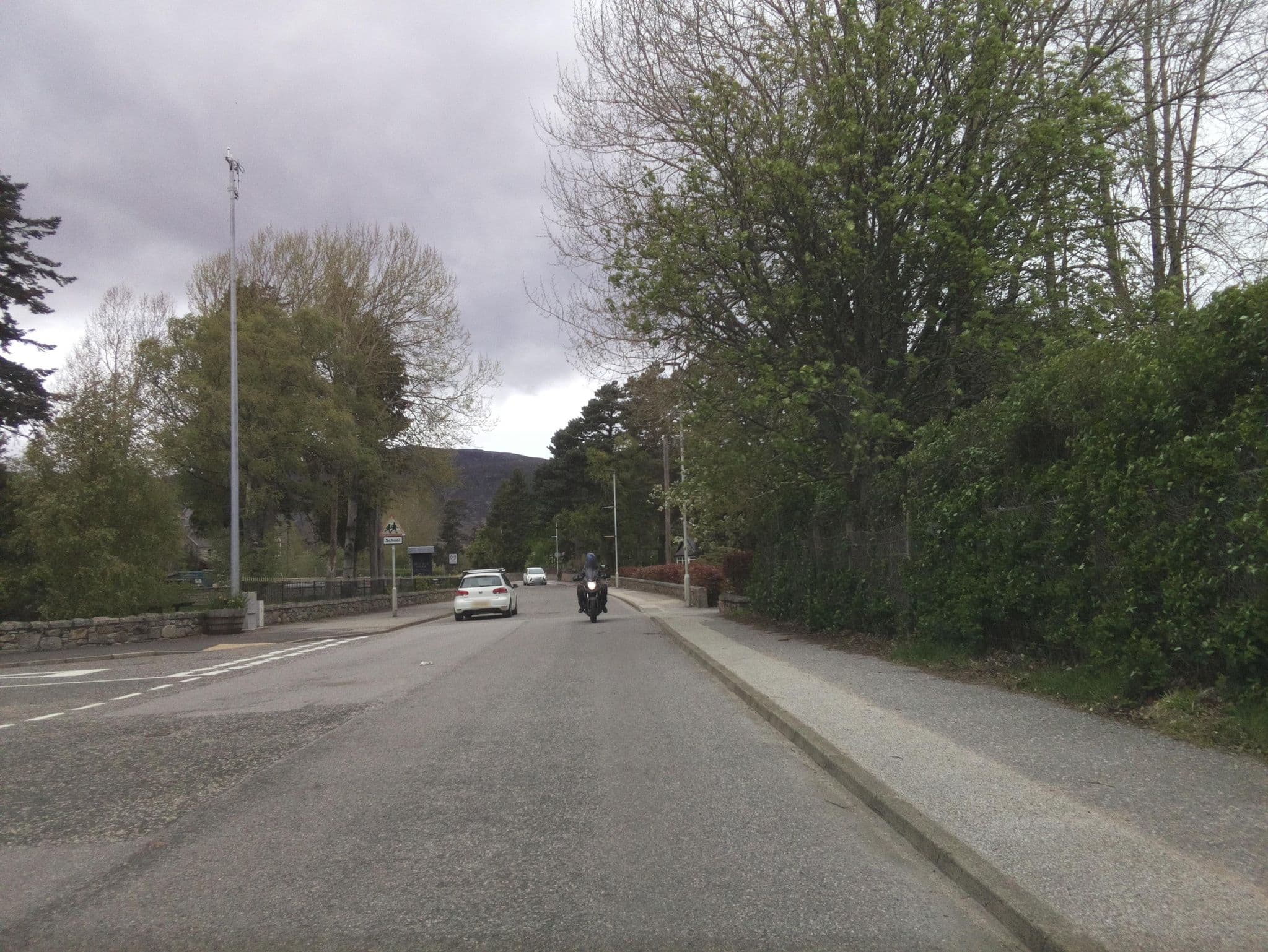 Street view near Braemar Lodge Bunkhouse, Ballater — © southglos (CC BY-SA · Mapillary)