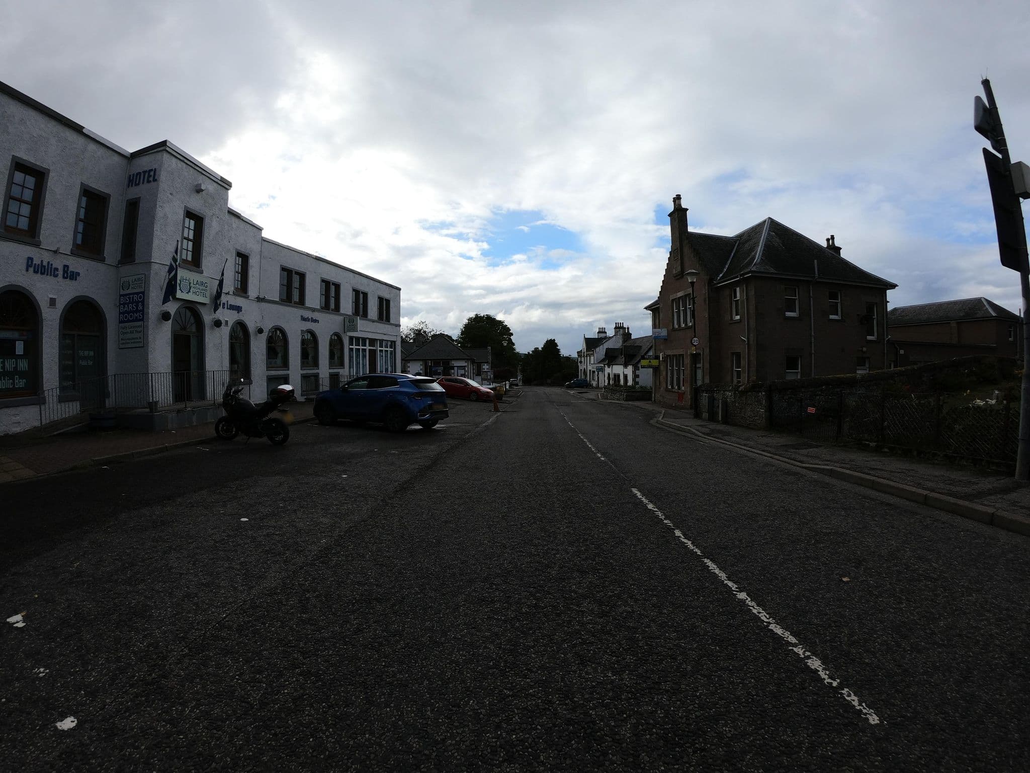 Street view near park house, Golspie — © joostjakob (CC BY-SA · Mapillary)