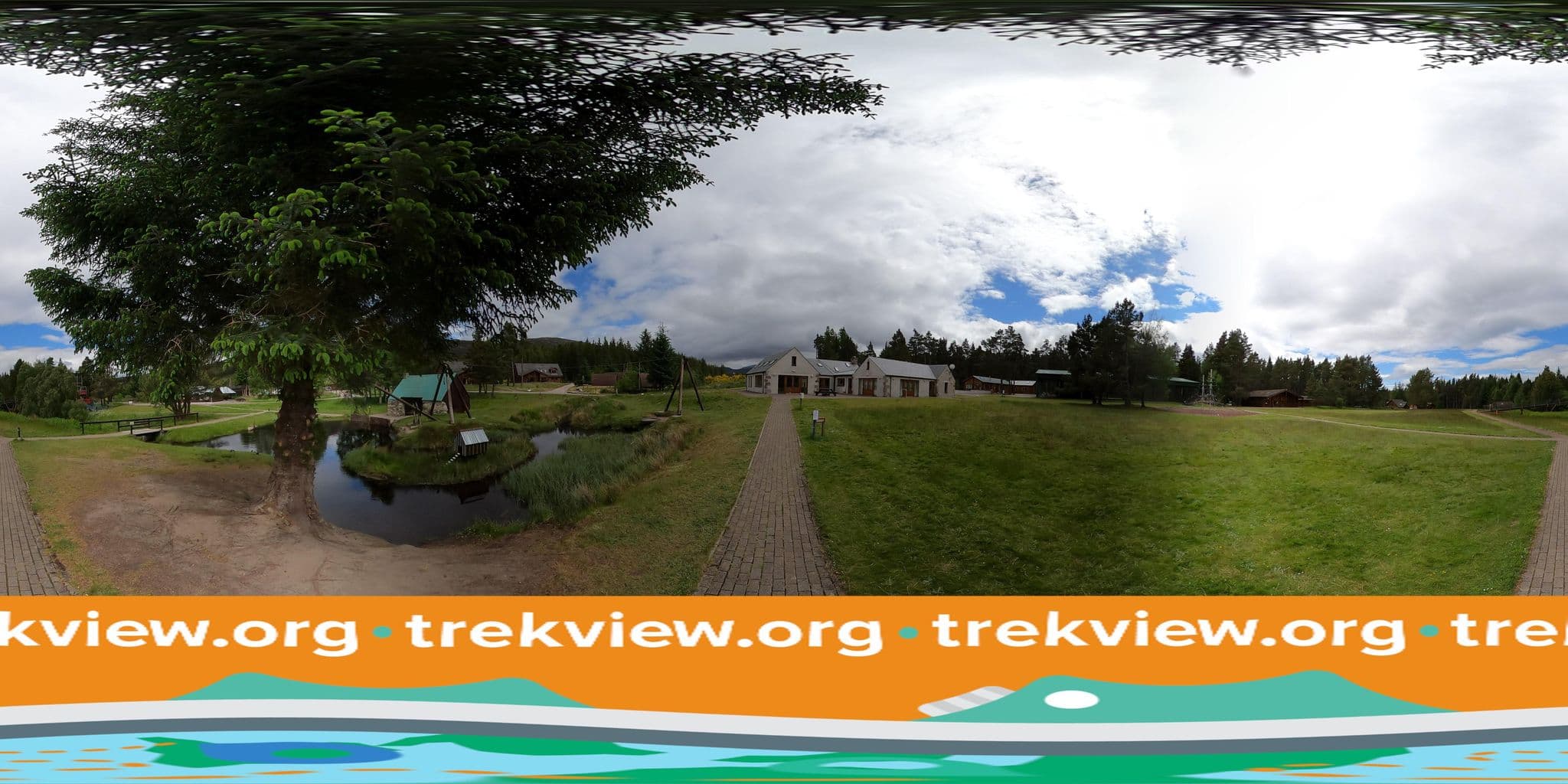 Street view near Badaguish forest lodges, eco camping pods and tent camping, Aviemore — © trekviewed (CC BY-SA · Mapillary)